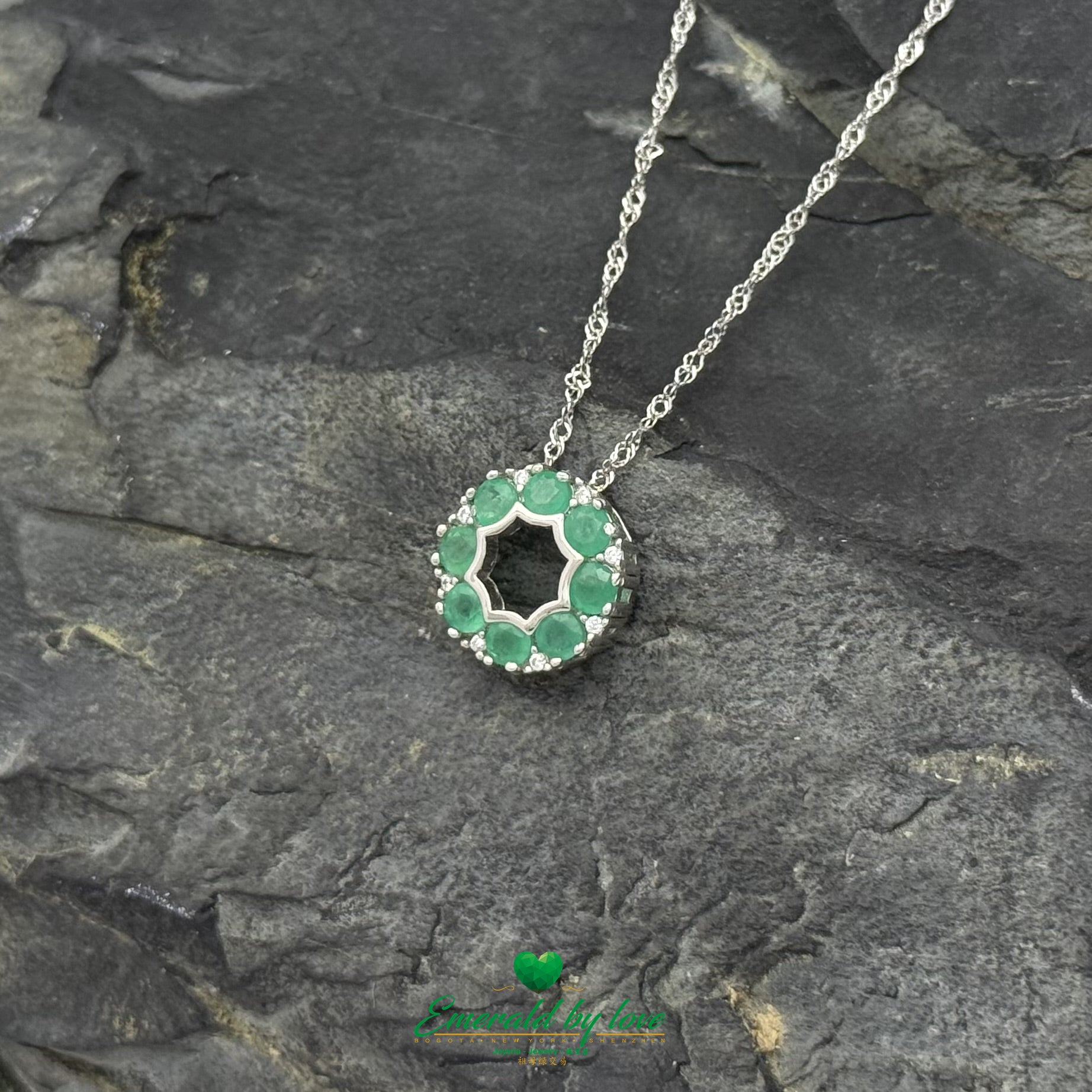 925 Silver Circle Pendant with Round Colombian Emeralds