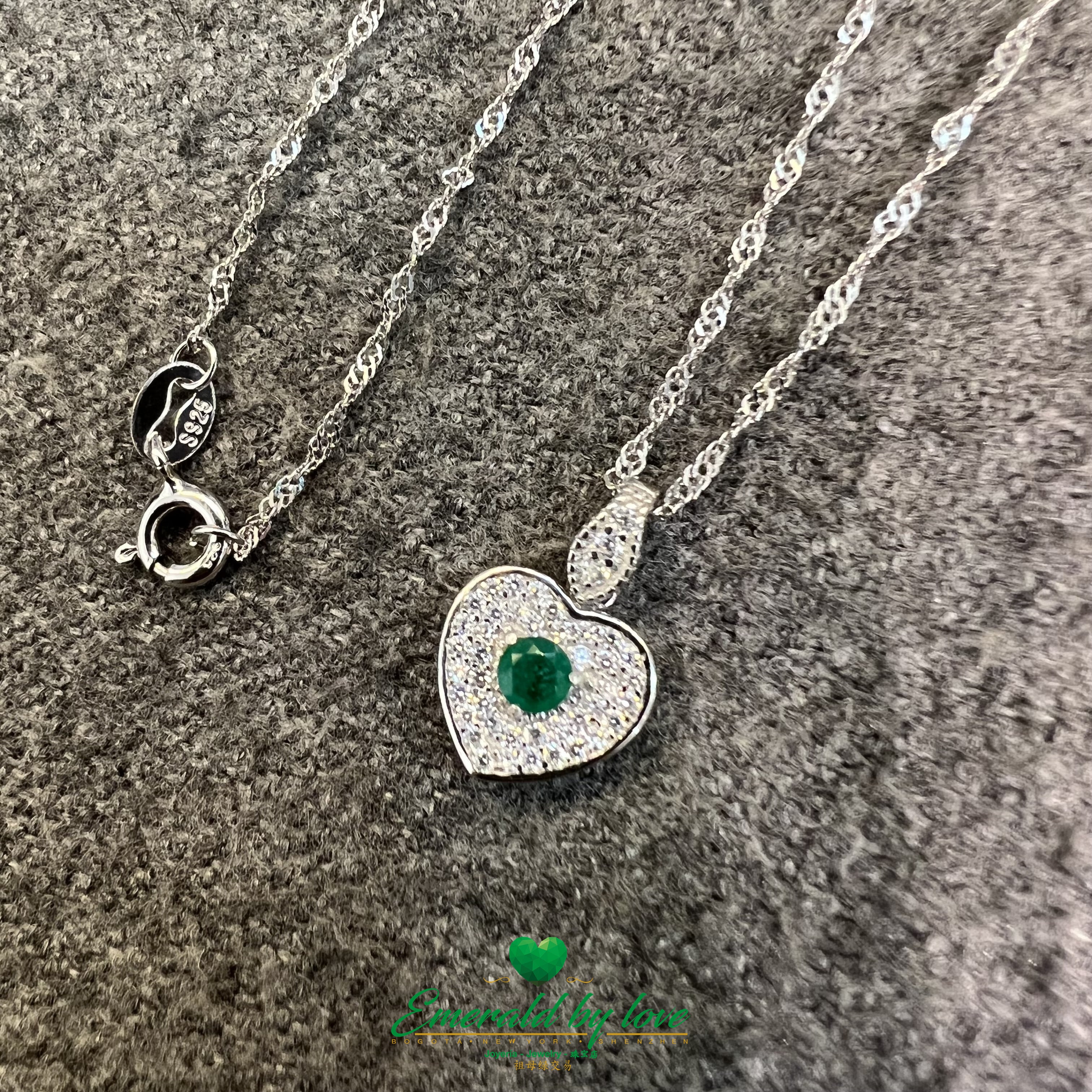 Heart-Shaped Pendant with Central Round Emerald