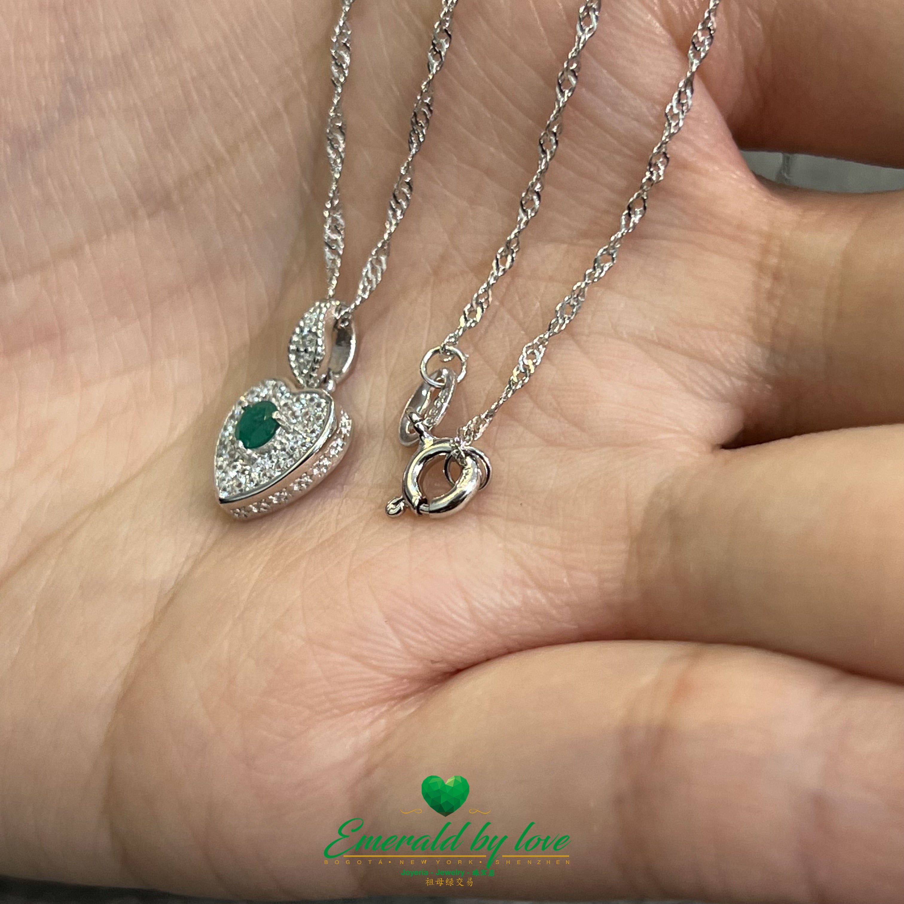 Heart-Shaped Pendant with Central Round Emerald