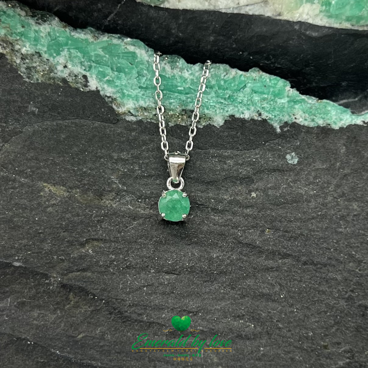 Solitaire Sterling Silver Pendant with Round Emerald in 4-Prong Setting