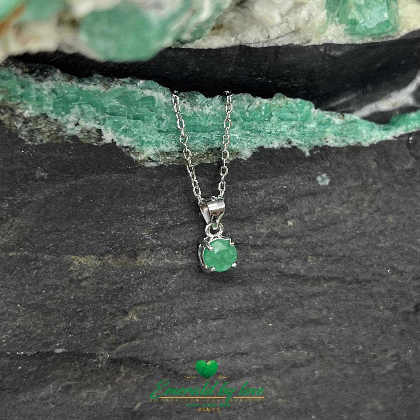 Solitaire Sterling Silver Pendant with Round Emerald in 4-Prong Setting