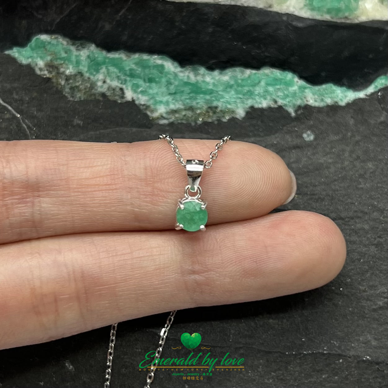 Solitaire Sterling Silver Pendant with Round Emerald in 4-Prong Setting