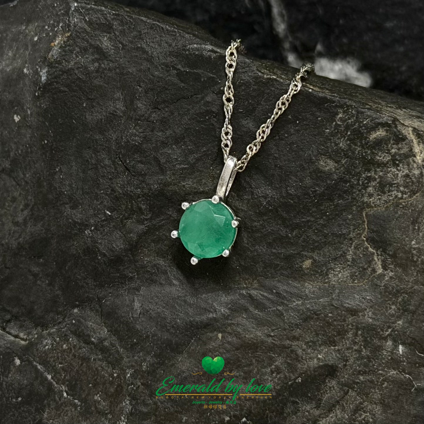 Round Emerald Solitaire Pendant in Sterling Silver – 6 Prong Setting