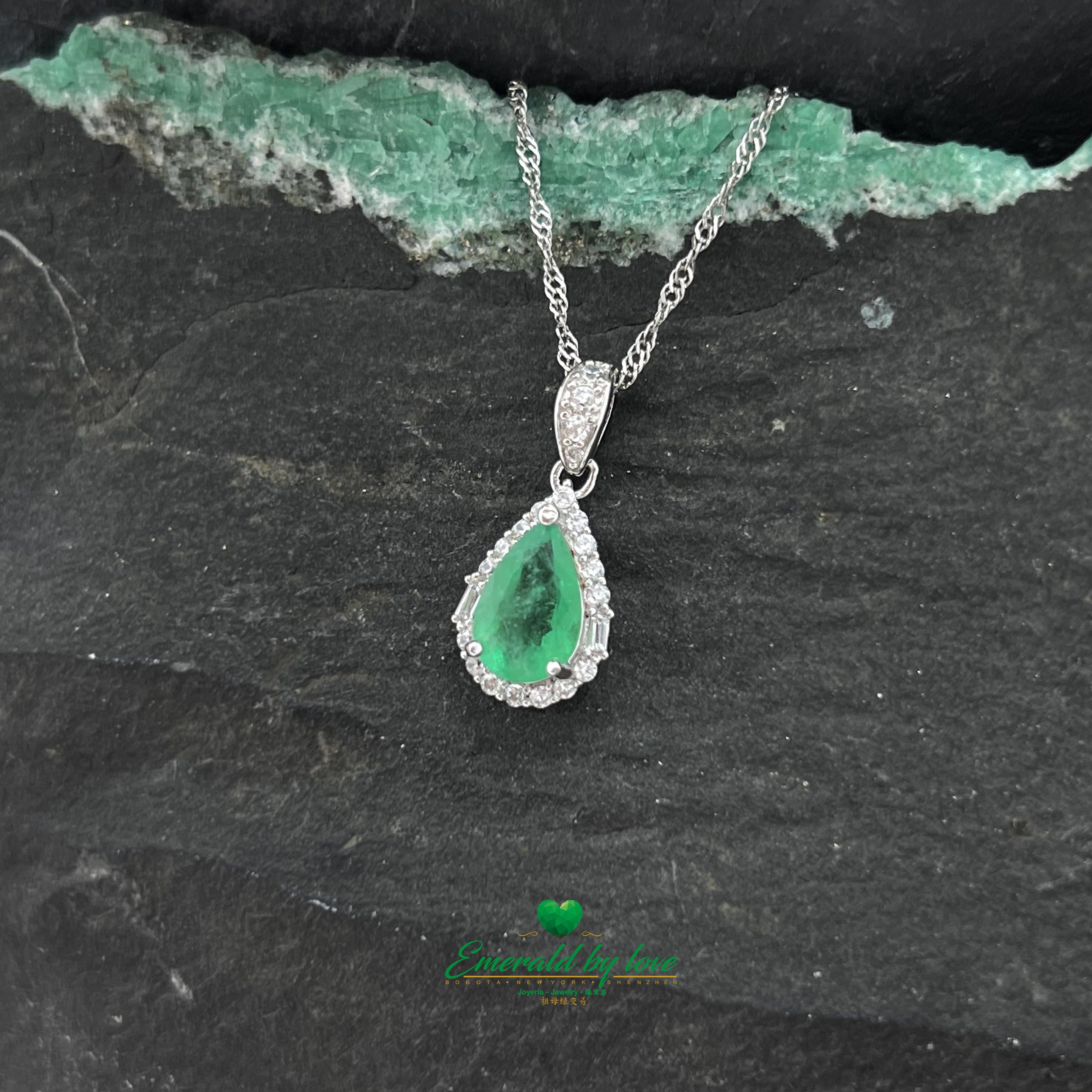 Beautiful Pendant with Pear-Shaped Emerald Surrounded by White Zircons