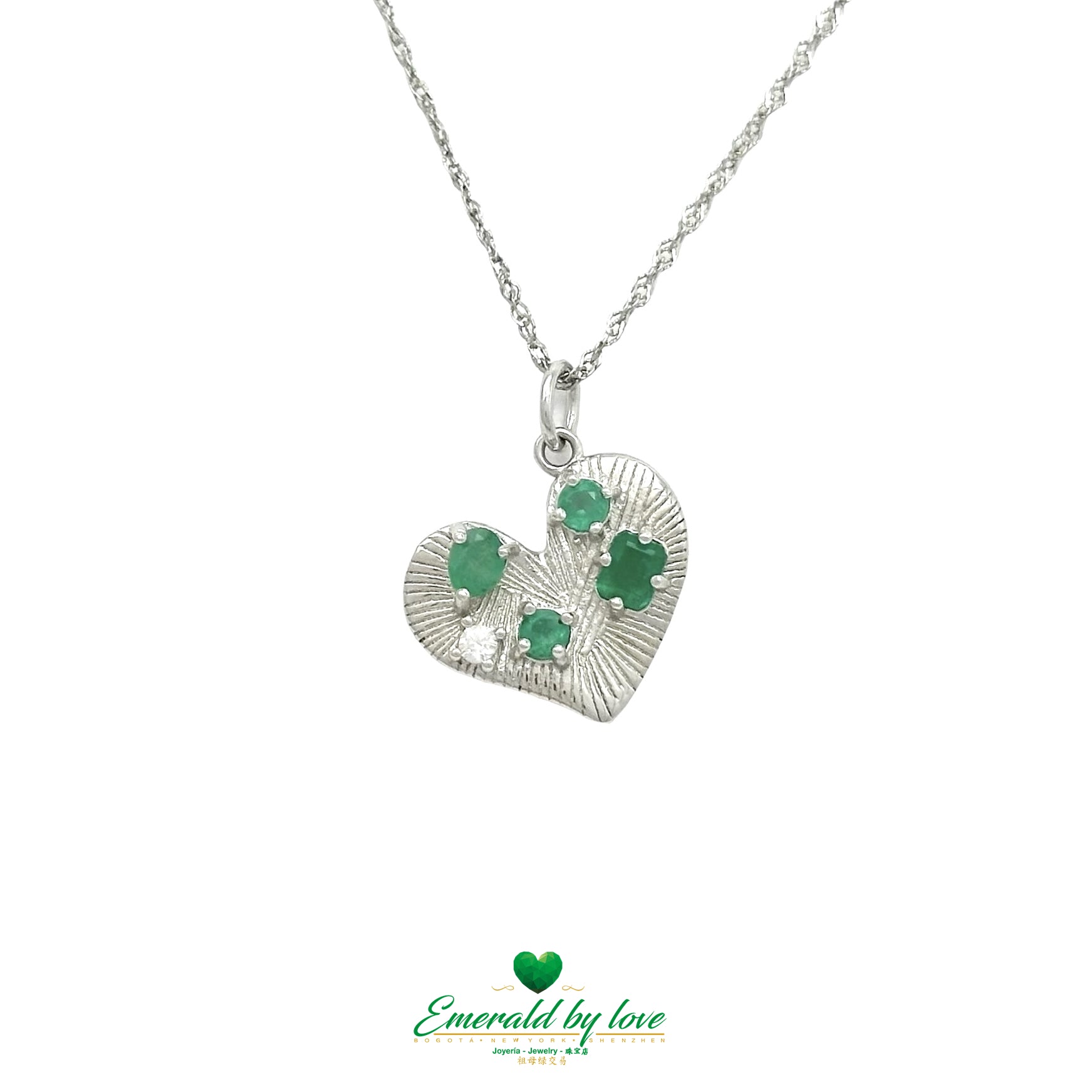 Heart-Shaped Pendant with Mixed Emeralds and Decorative Zircon – 925 Silver Charm