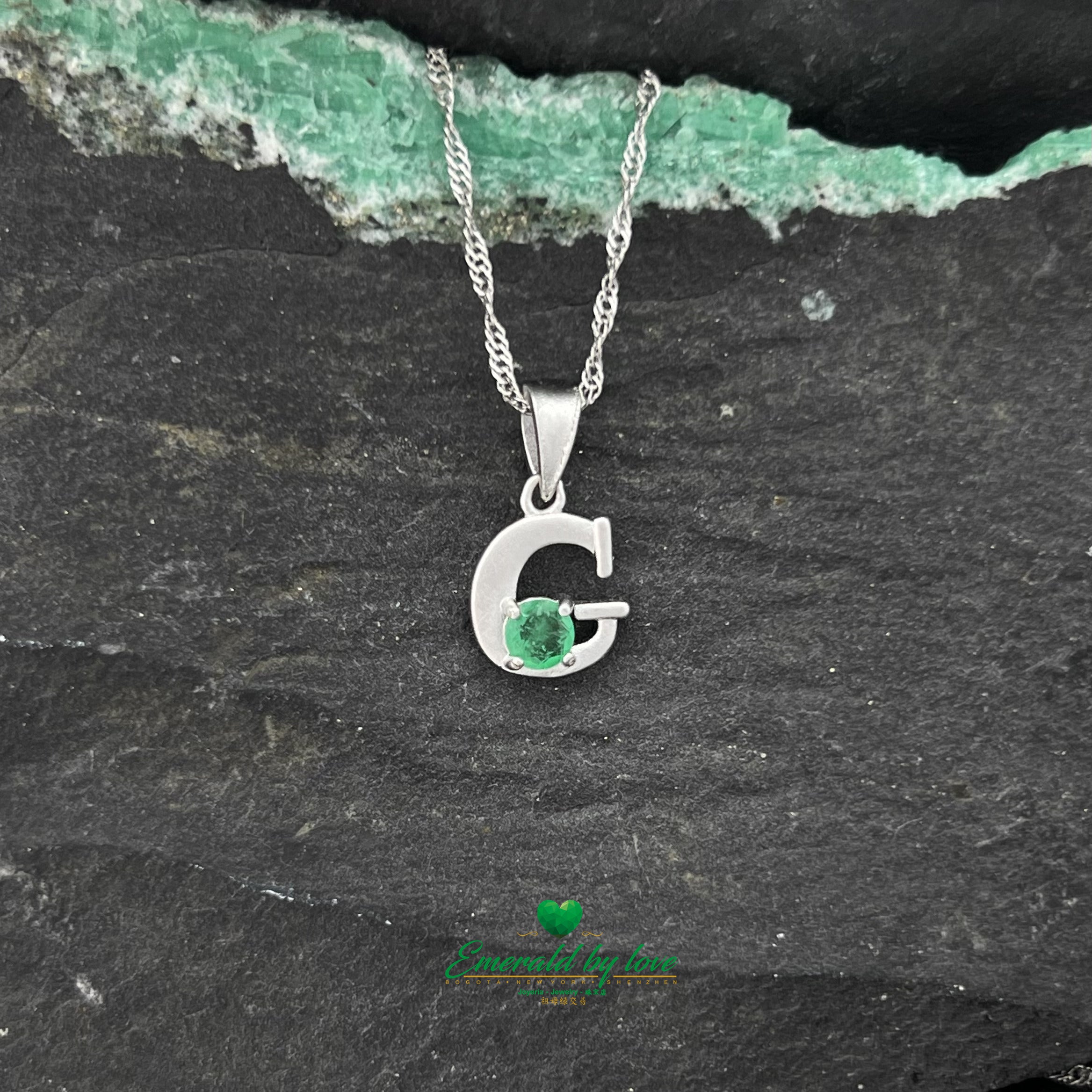 Letter G Pendant with Central Round Colombian Emerald