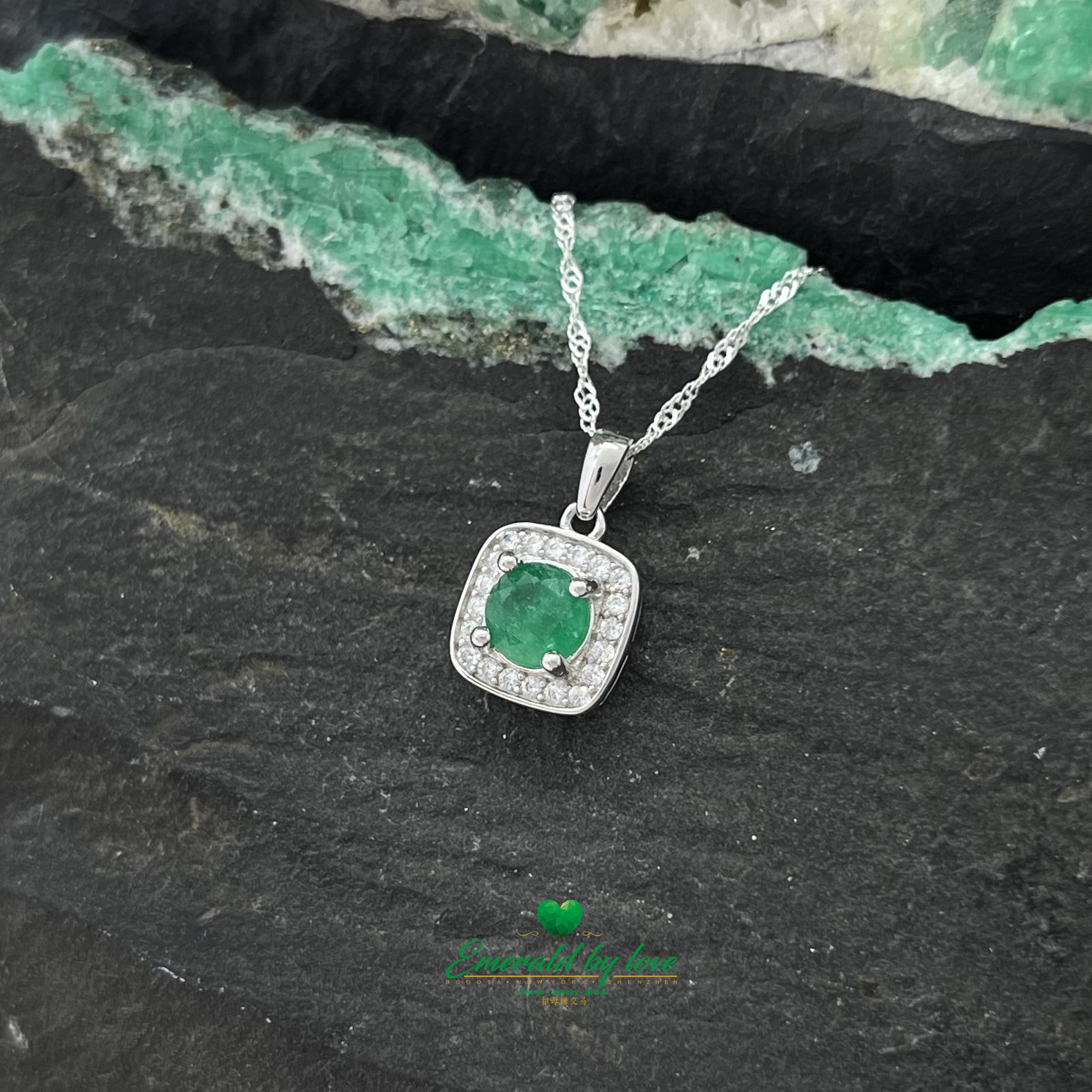 Square Pendant with Rounded Corners and Central Round Emerald