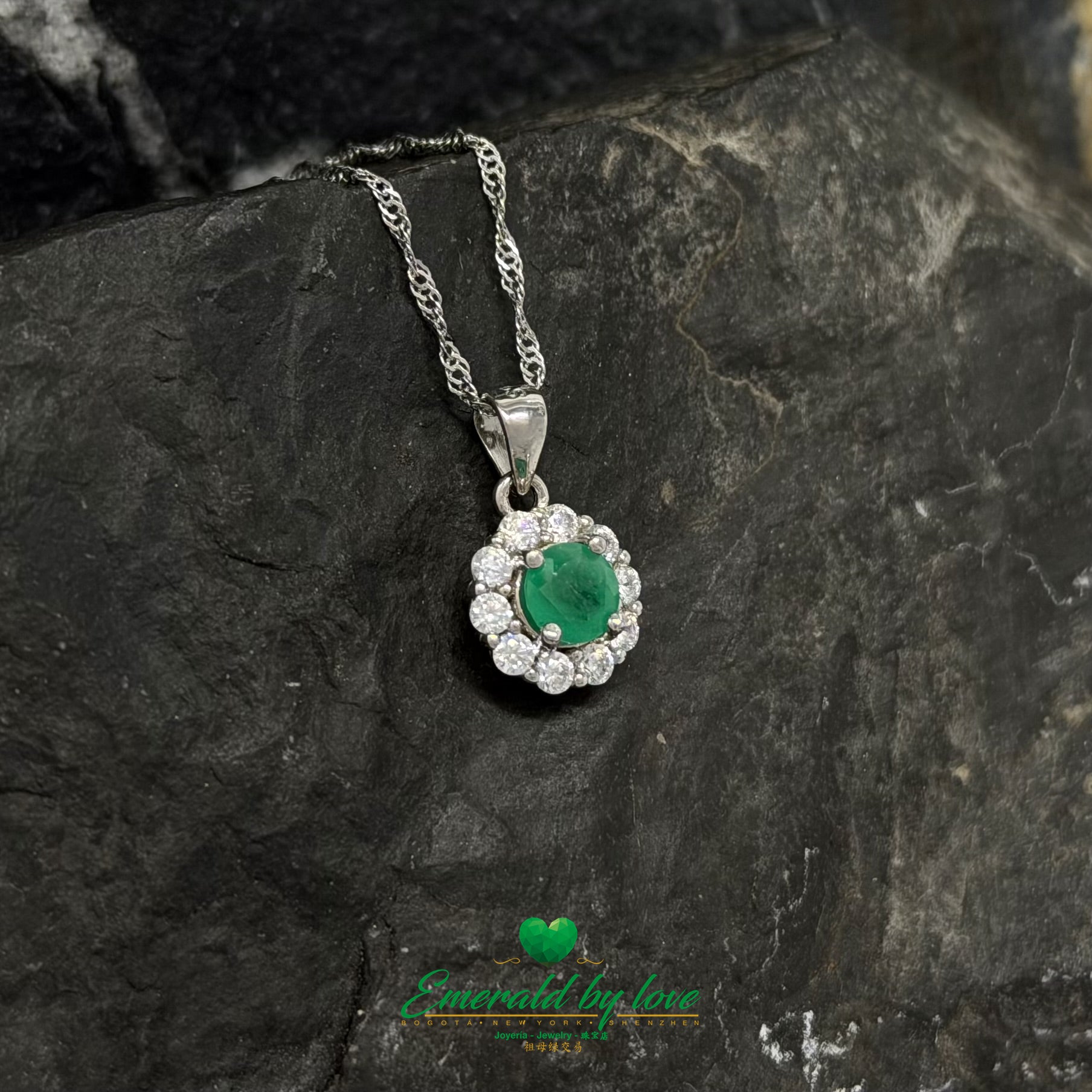 Round Floral Pendant with Colombian Emerald in Sterling Silver and White Zircon