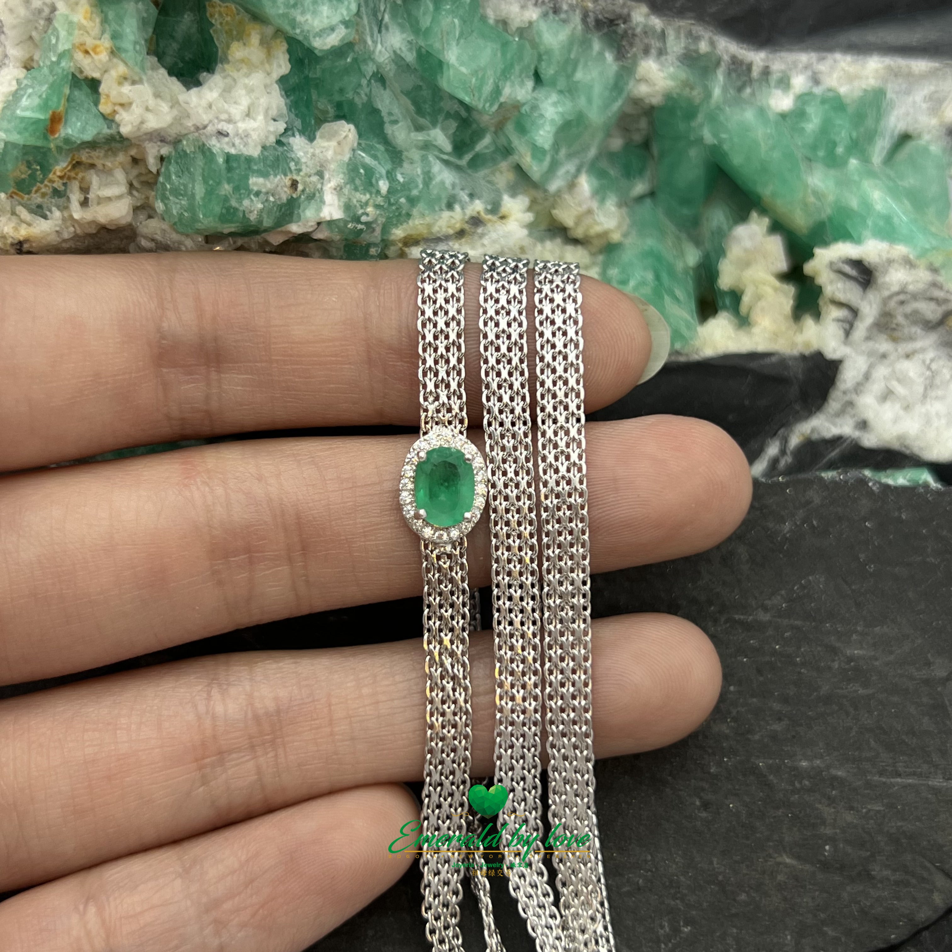 Choker with Horizontally Oval Emerald Surrounded by Zircons