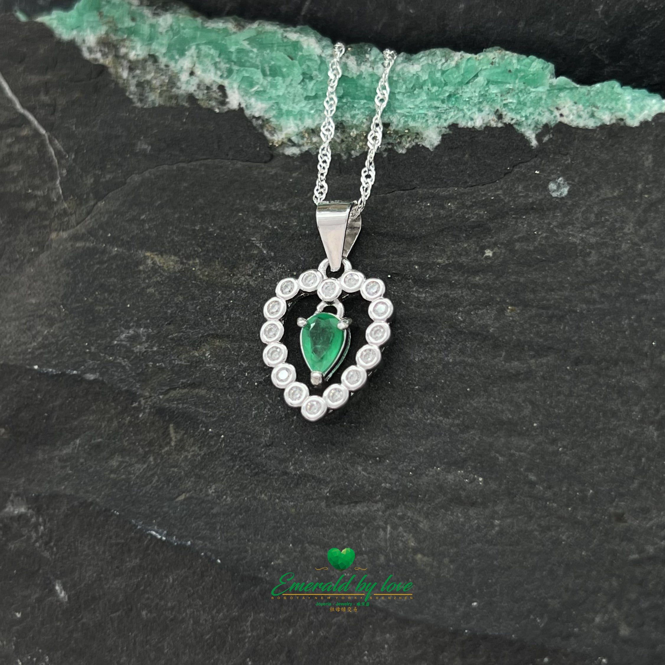 Heart Pendant with Central Teardrop Colombian Emerald