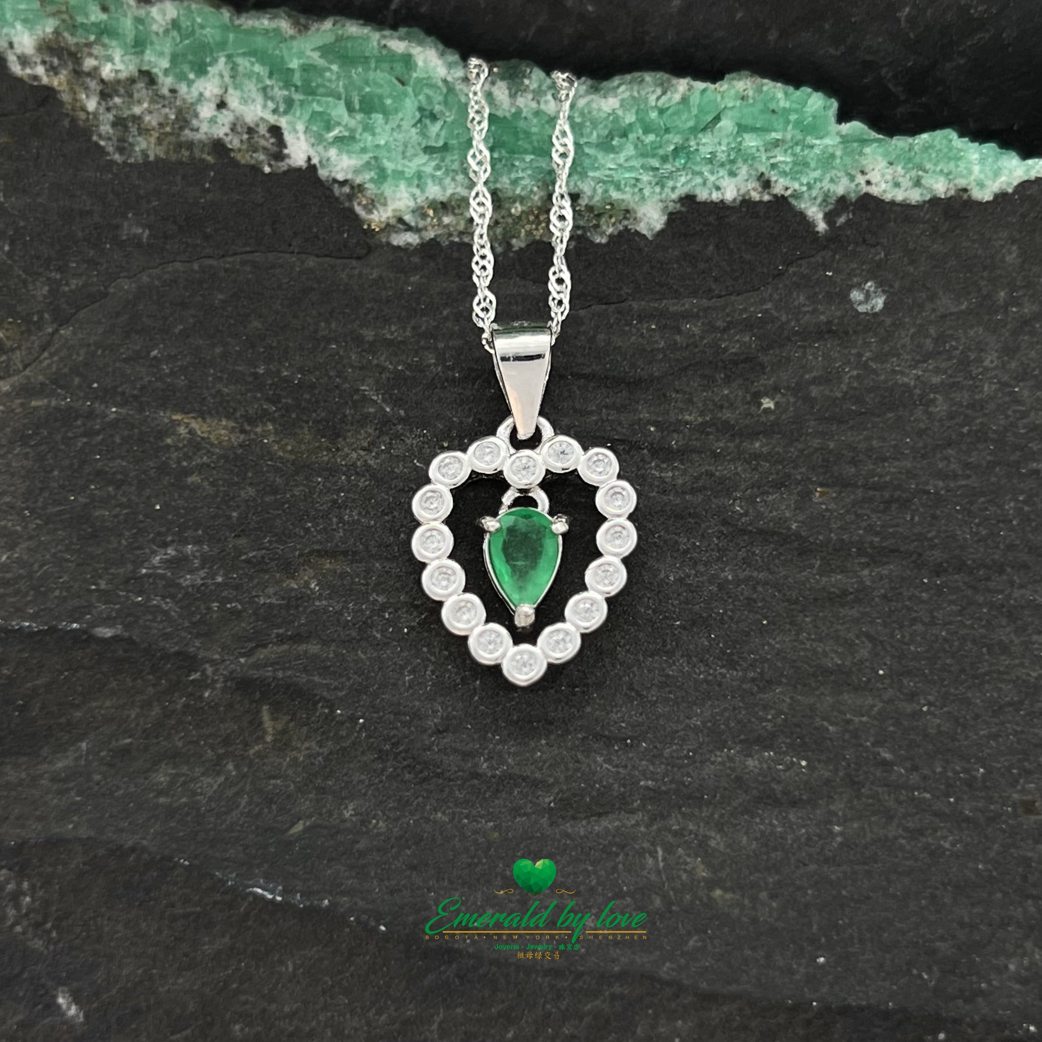 Heart Pendant with Central Teardrop Colombian Emerald