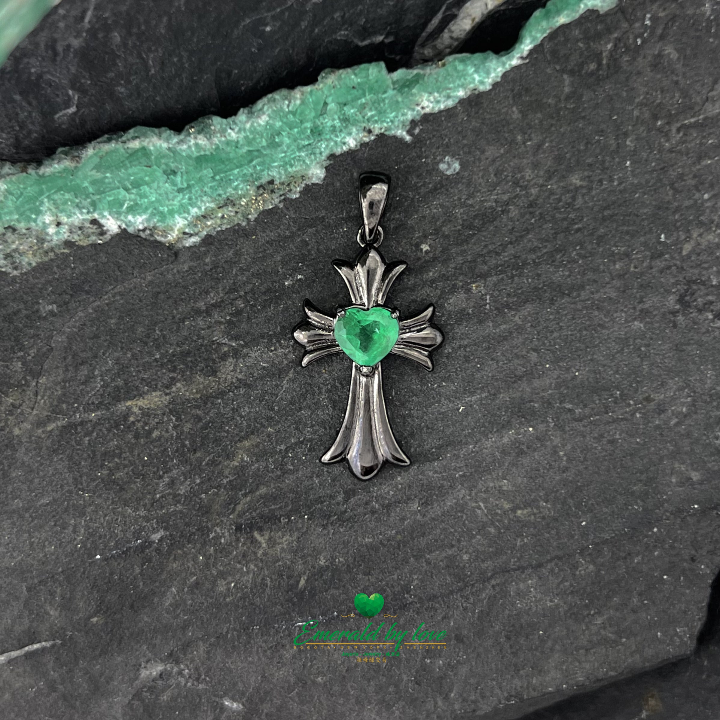 Black Rhodium-Plated Silver Cross Pendant with Heart-Shaped Central Emerald