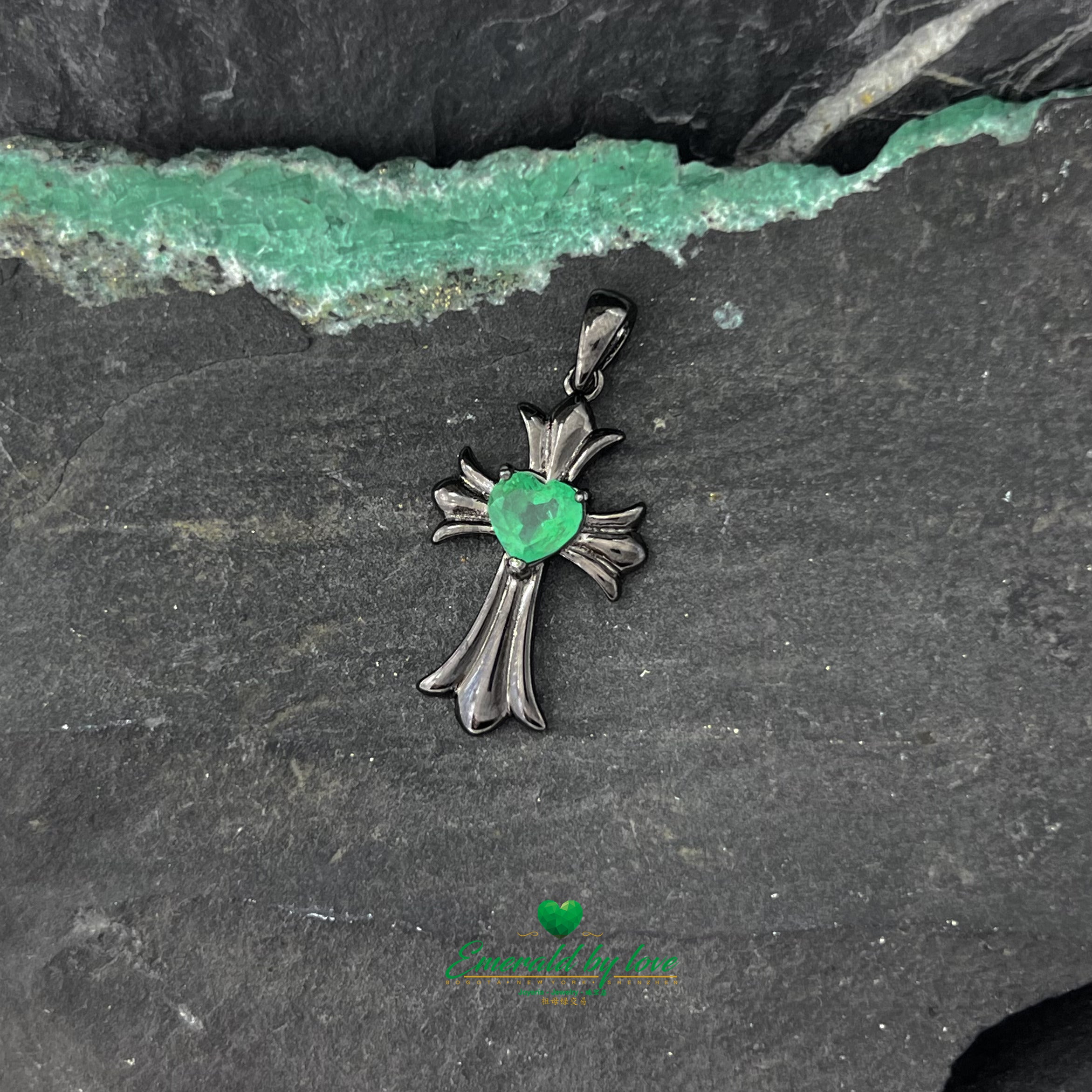 Black Rhodium-Plated Silver Cross Pendant with Heart-Shaped Central Emerald