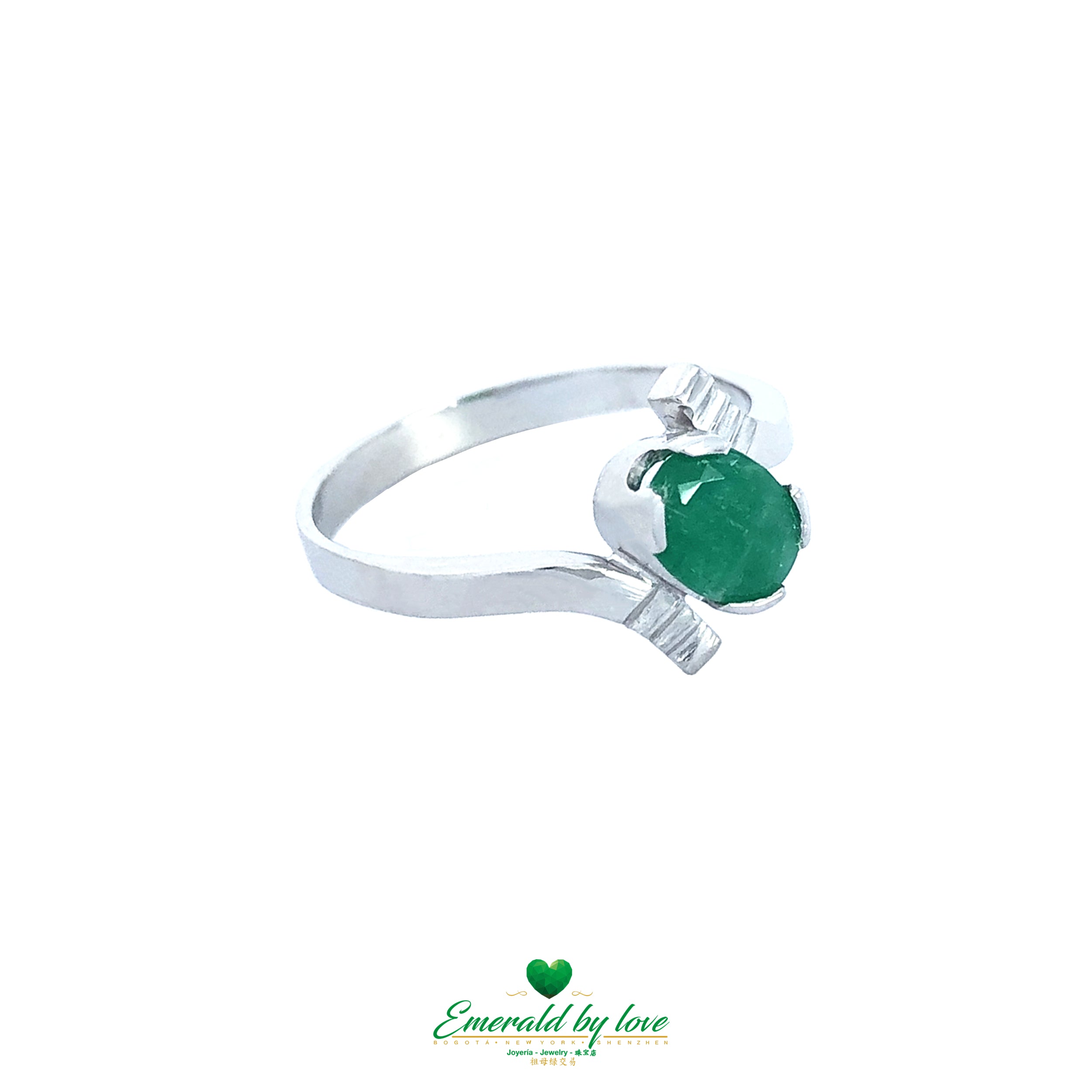 Colombian Emerald ring in 18k white gold by Emerald by Love
