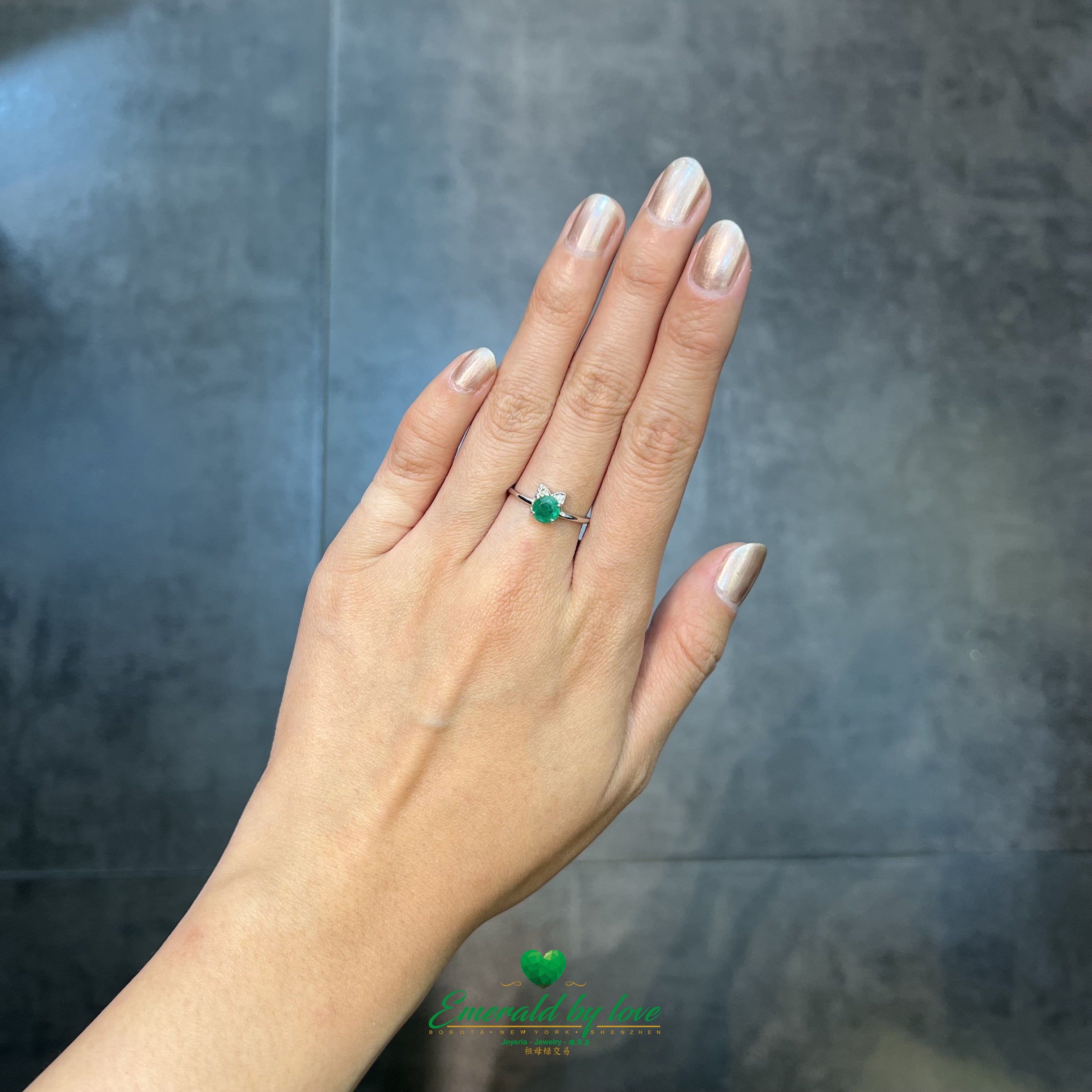 White Gold Cat Ear Ring with Round Emerald and Diamond Accents