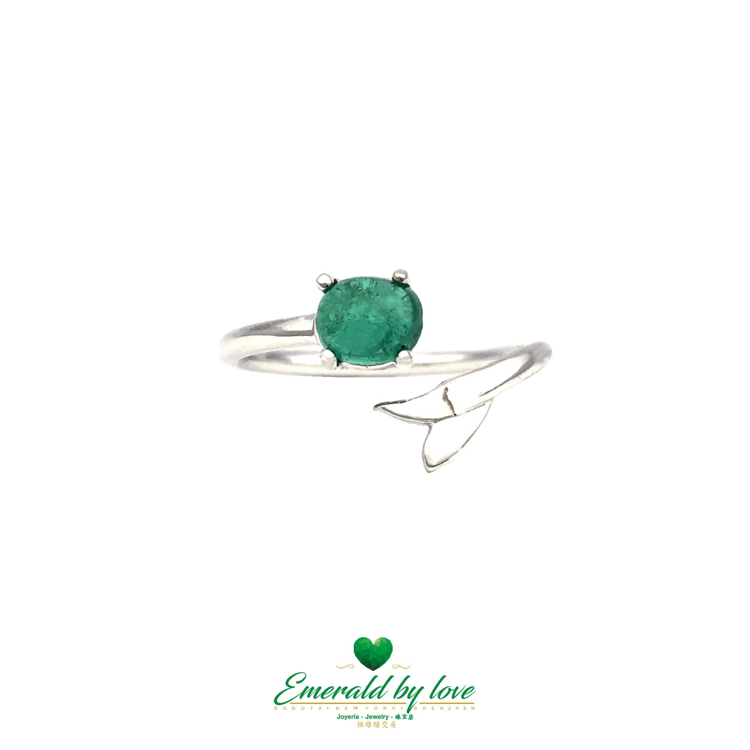 Mermaid Round-Shaped Colombian Emerald in 18k White Gold