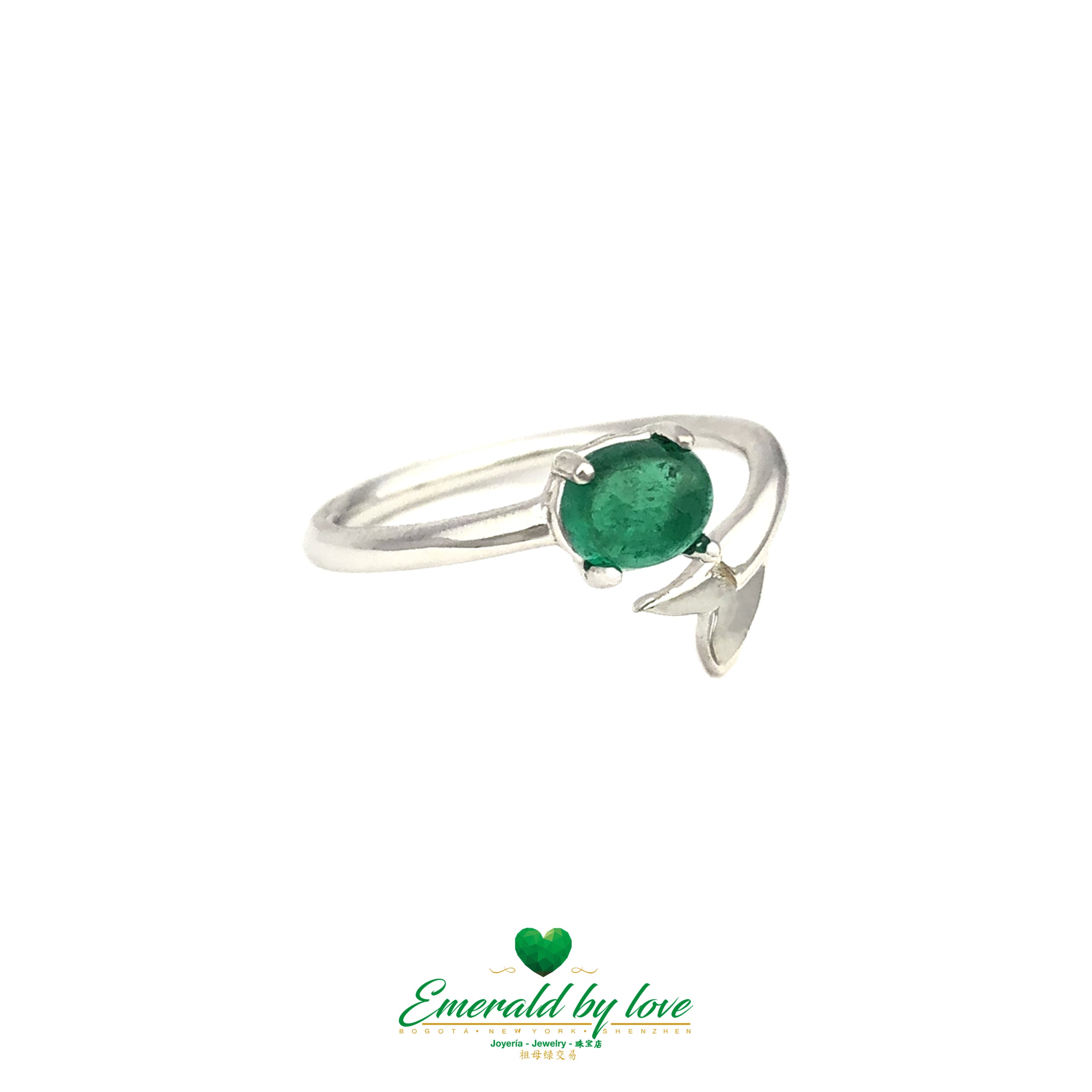 Mermaid Round-Shaped Colombian Emerald in 18k White Gold