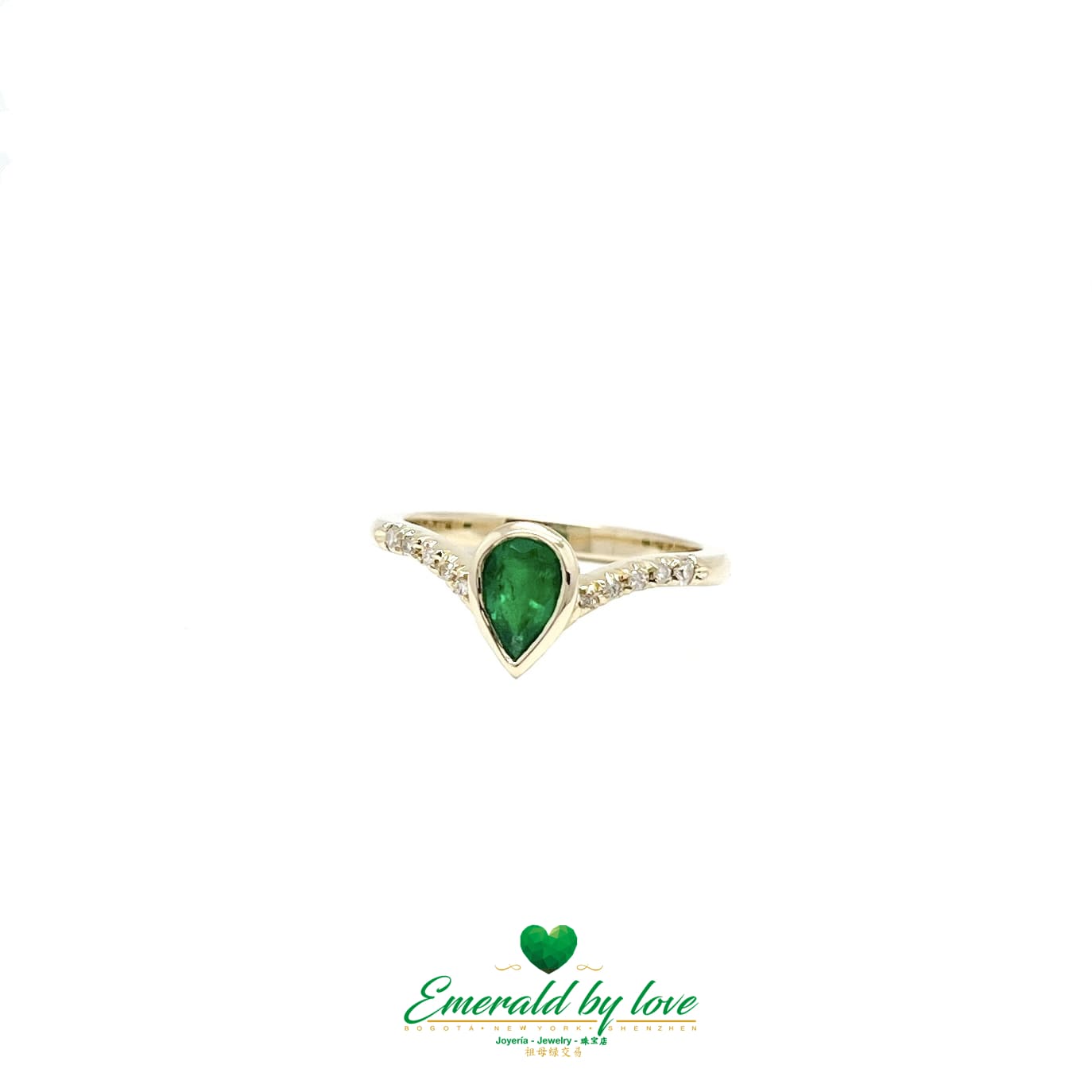 Yellow Gold Ring with Pear-Shaped Emerald Bezel-Set and Diamond Accents