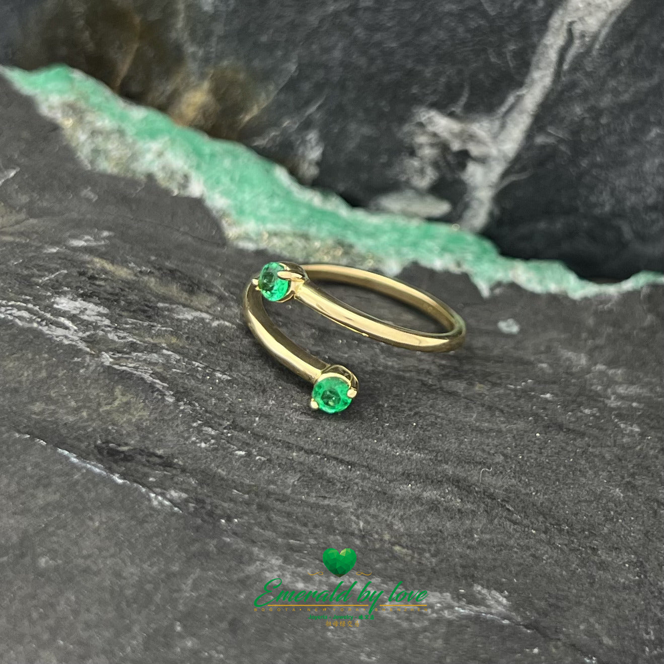 Dazzling Double Round Emerald Yellow Gold Ring: Unique Design for Timeless Glamour
