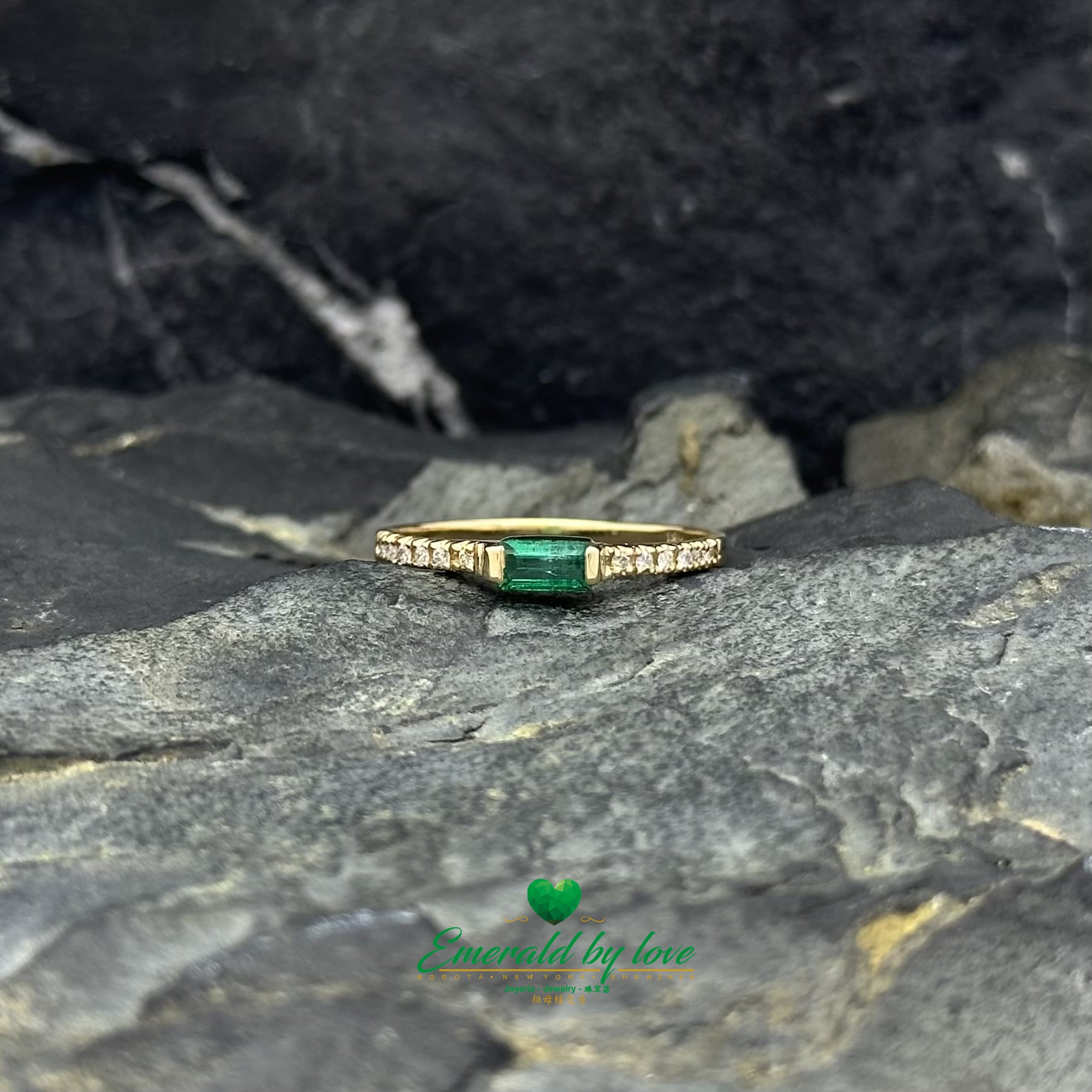 Slim Ring with Horizontal Baguette Emerald and Diamond-Studded Band