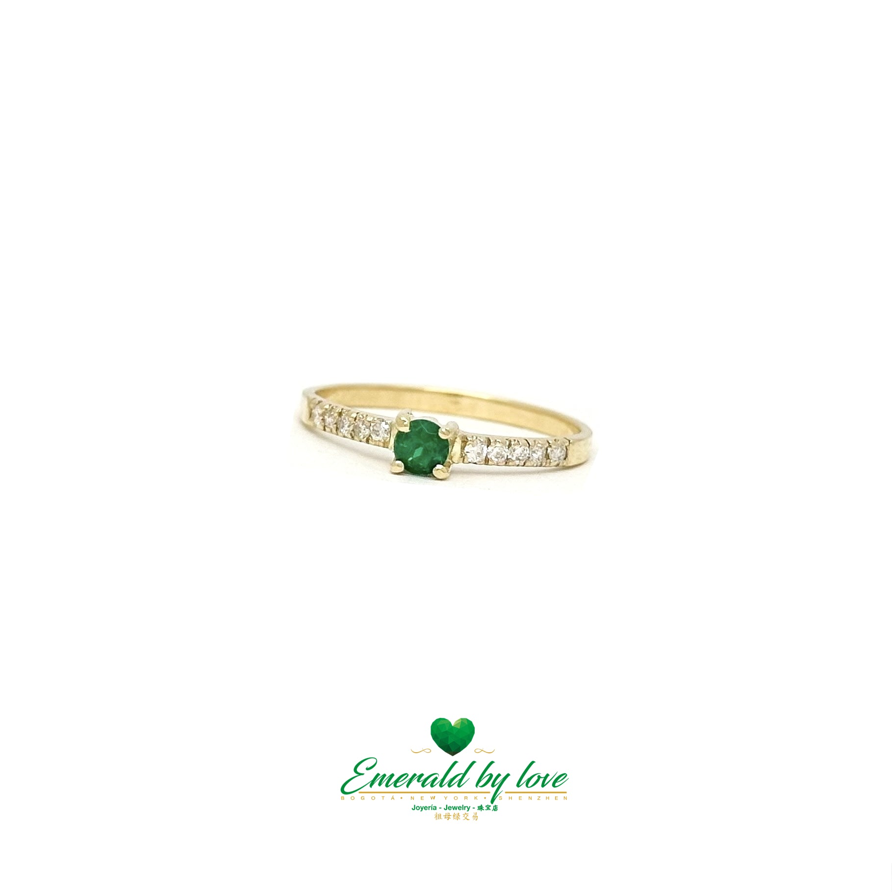 Delicate Ring with Round Emerald and Diamond-Encrusted Band