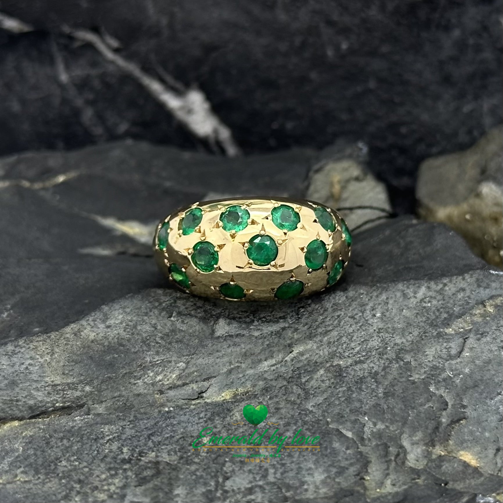 Unisex Wide Band Ring with Inlaid Round Emeralds