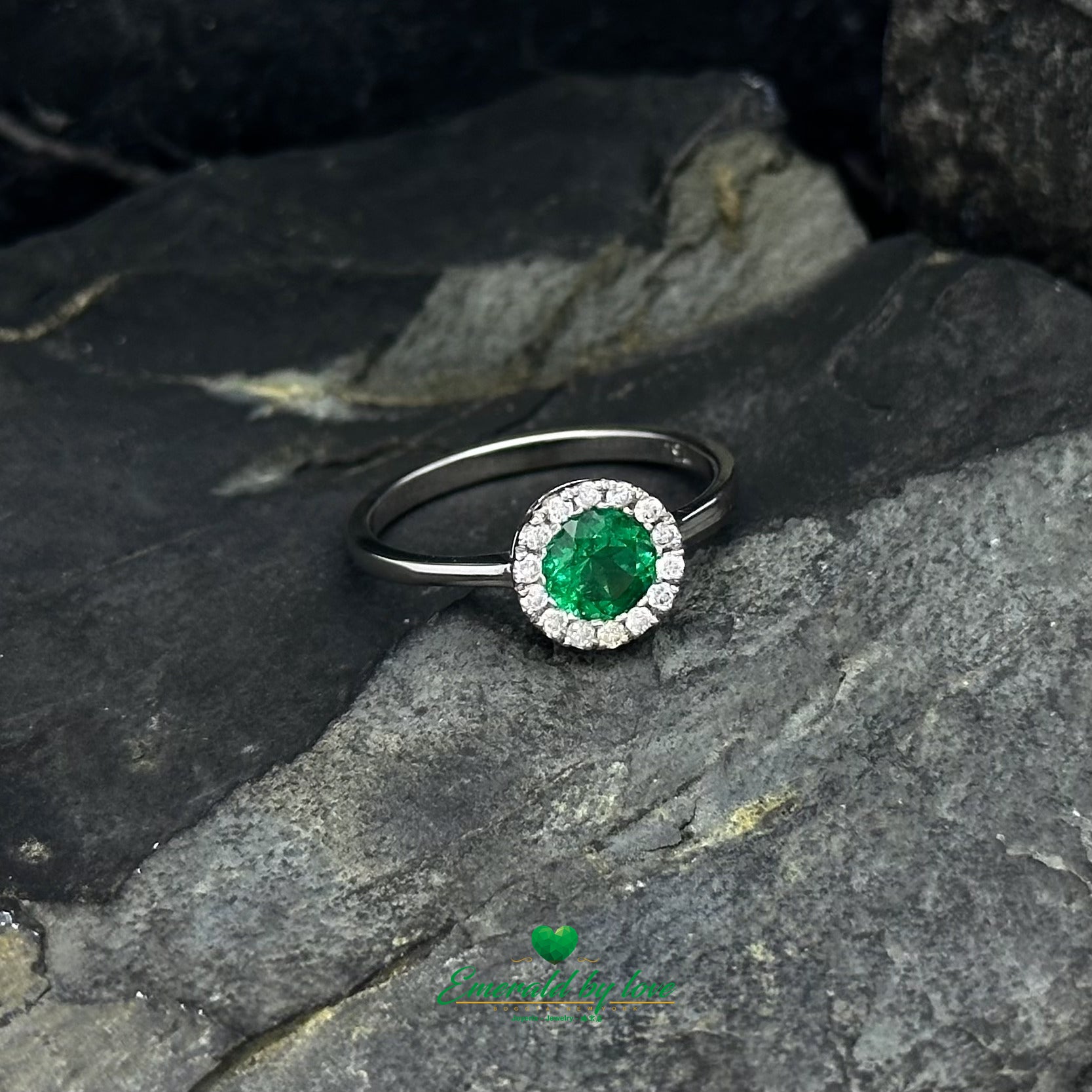 White Gold Ring, Earrings, and Pendant Set with High-Quality Round Emeralds and Diamond Accents