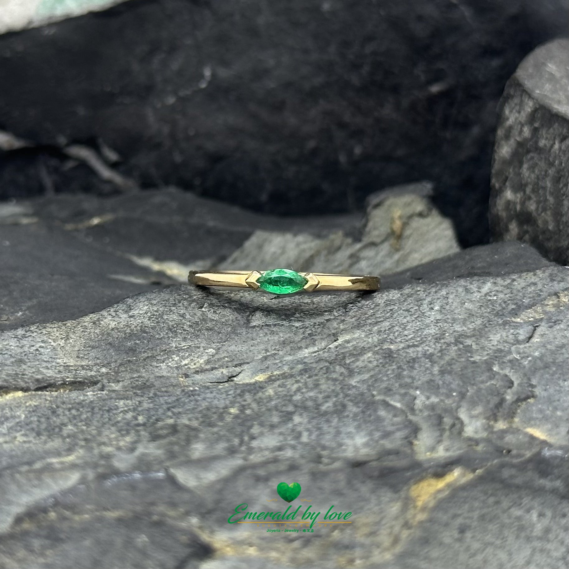 Simple Yellow Gold Ring with Certified Marquise-Cut Colombian Emerald