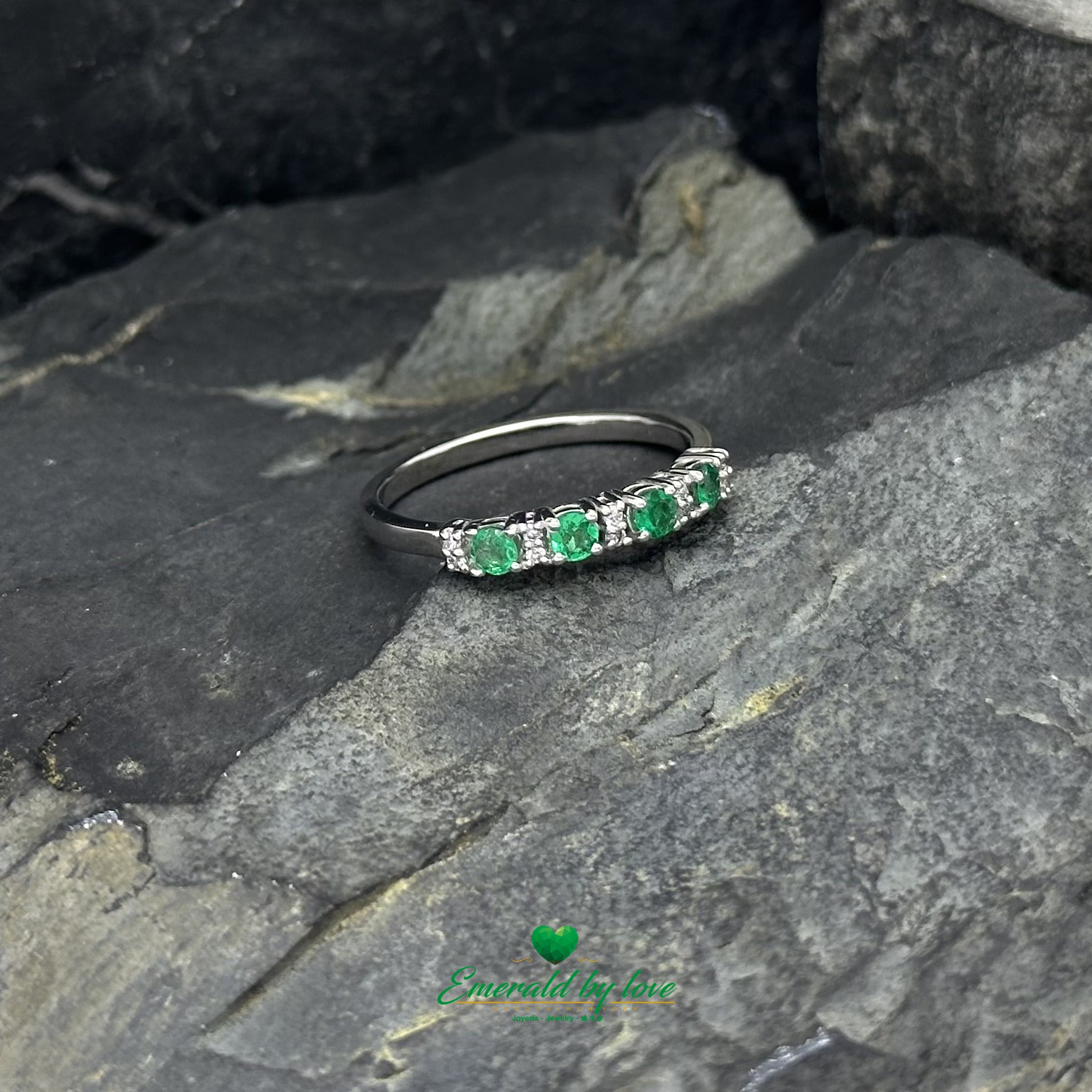 White Gold Band with High-Quality Round Emeralds Interspersed with Diamonds