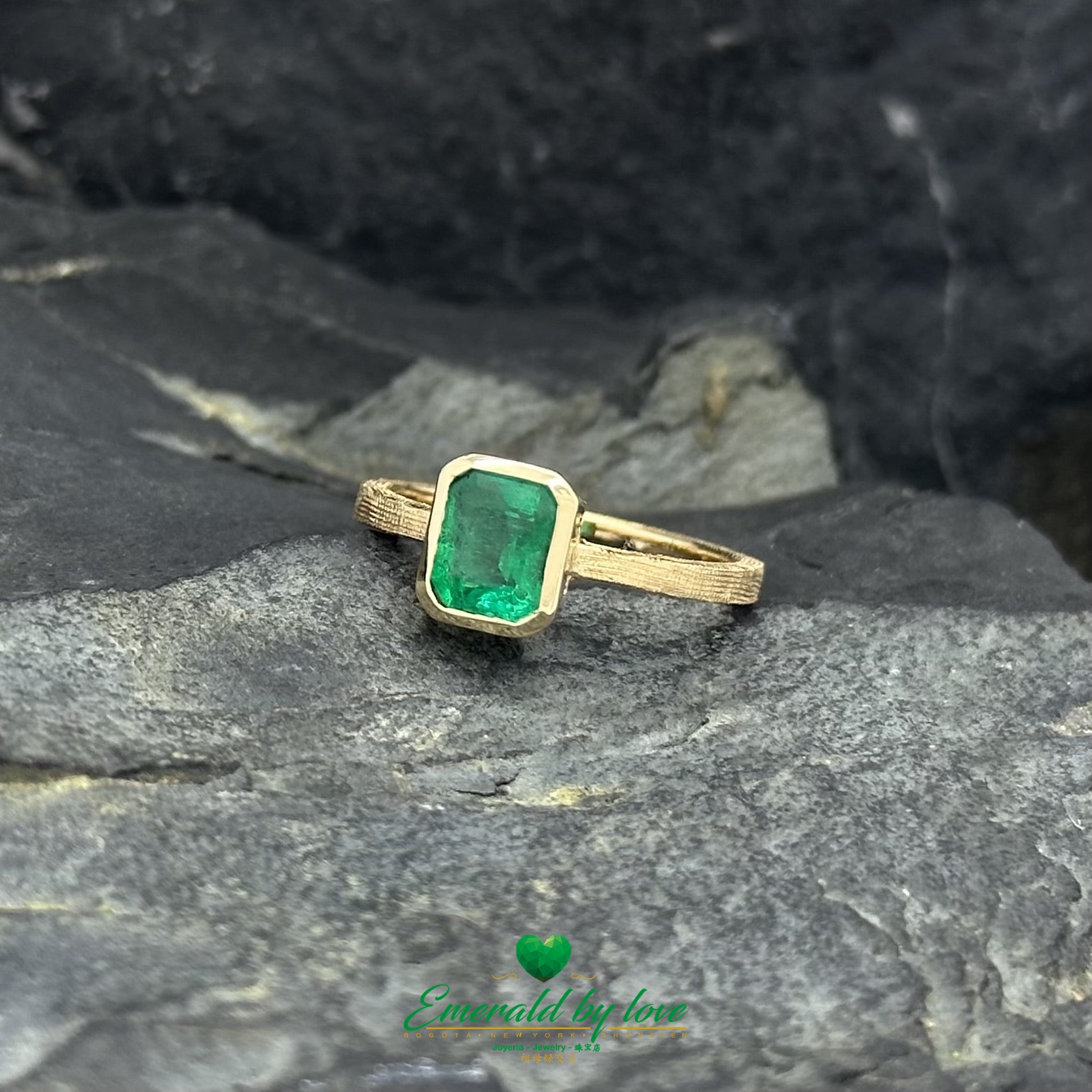 Antique Textured Solitaire Ring with 0.86 ct Emerald-Cut Emerald Bezel-Set