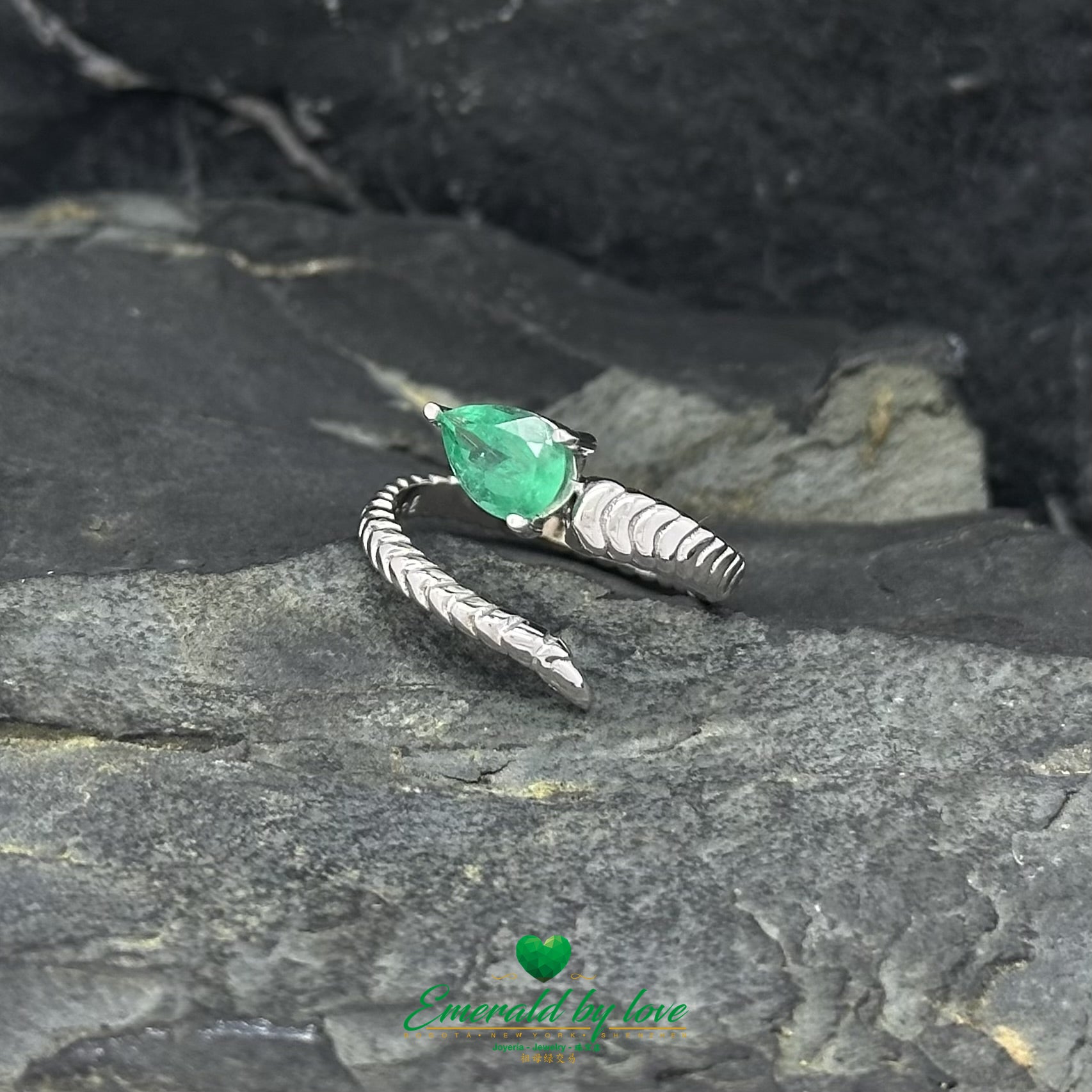 Spectacular Snake Design Ring with Pear-Shaped Colombian Emerald