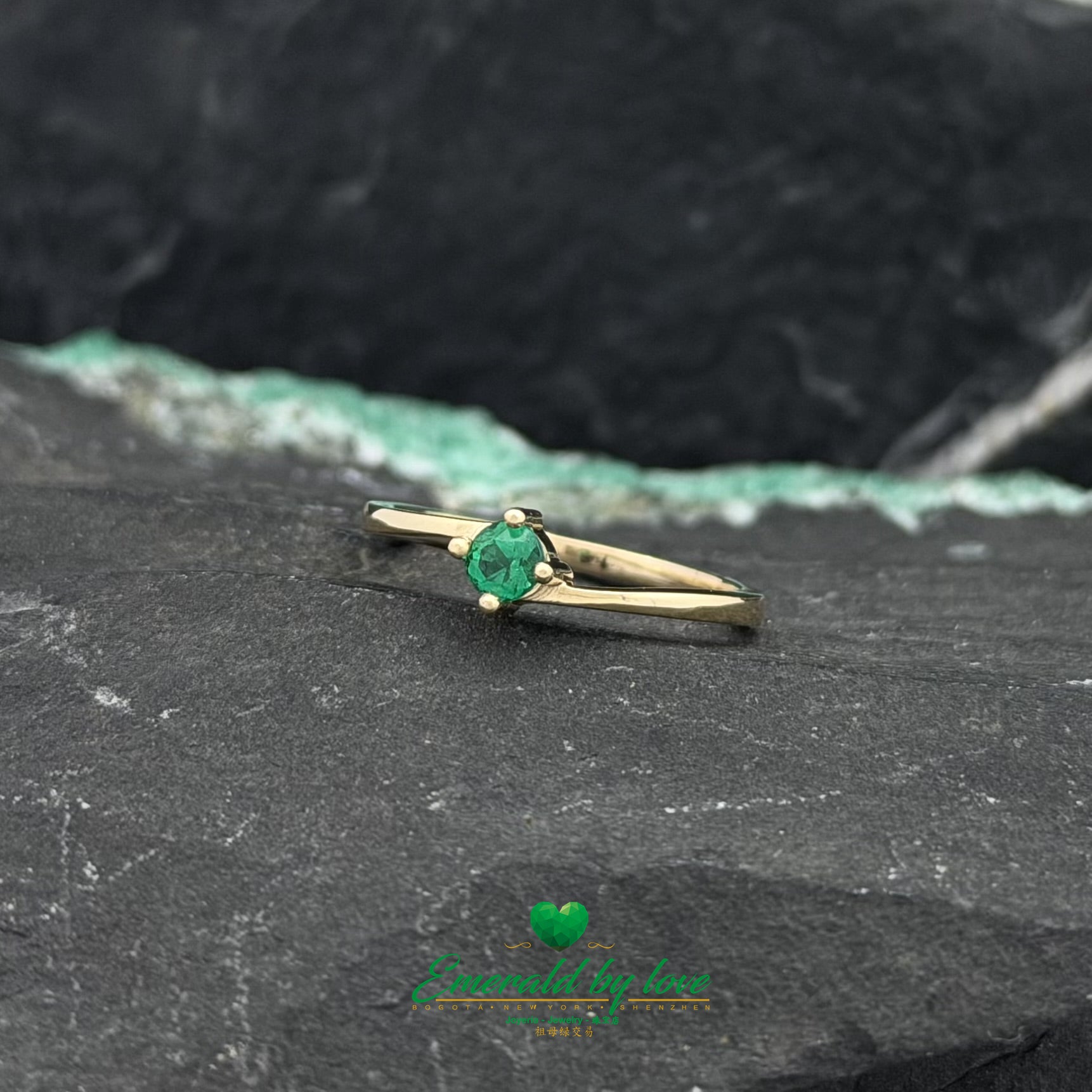 Bypass Band Yellow Gold Ring with Round Colombian Emerald