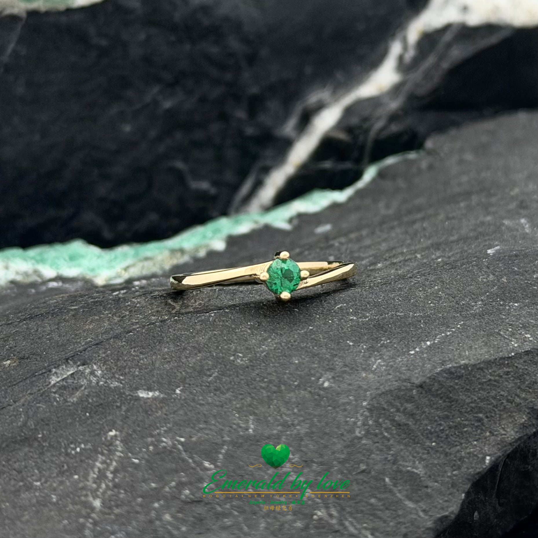 Bypass Band Yellow Gold Ring with Round Colombian Emerald