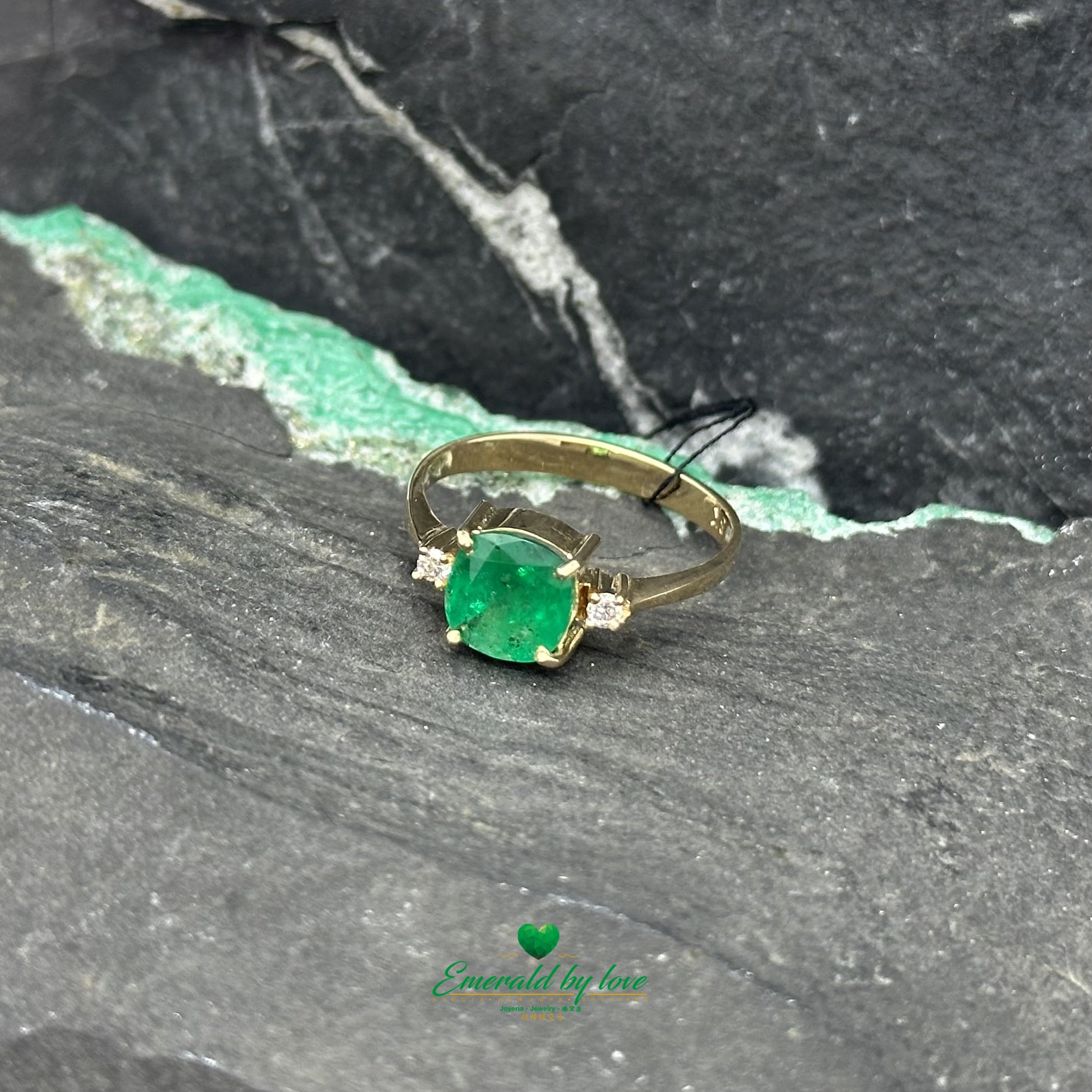 Masterpiece Yellow Gold Ring with Central Colombian Cushion-Cut Emerald and Side Diamonds