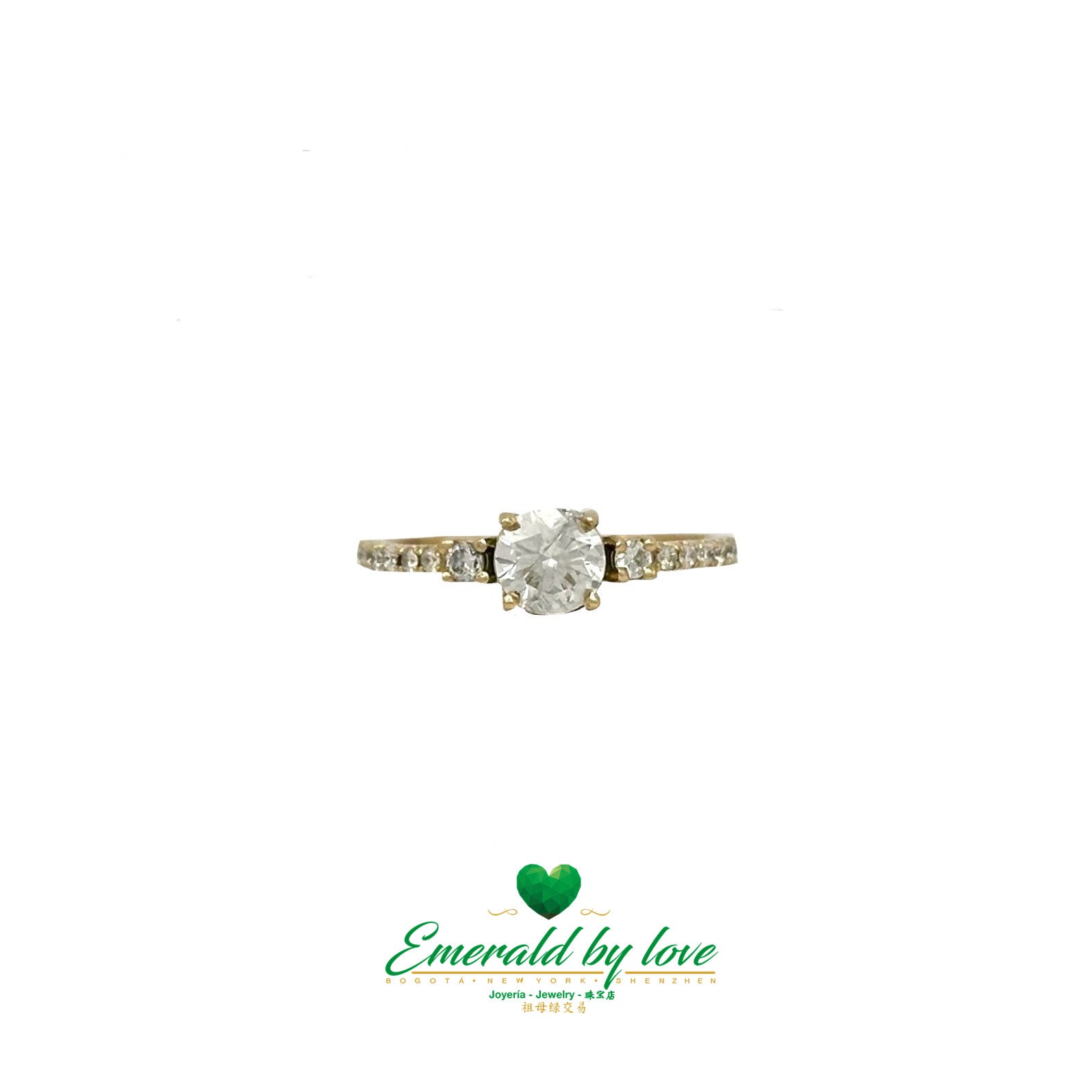 Brilliant Diamond Ring in 18K Yellow Gold | Central Stone with Side & Pavé Diamonds