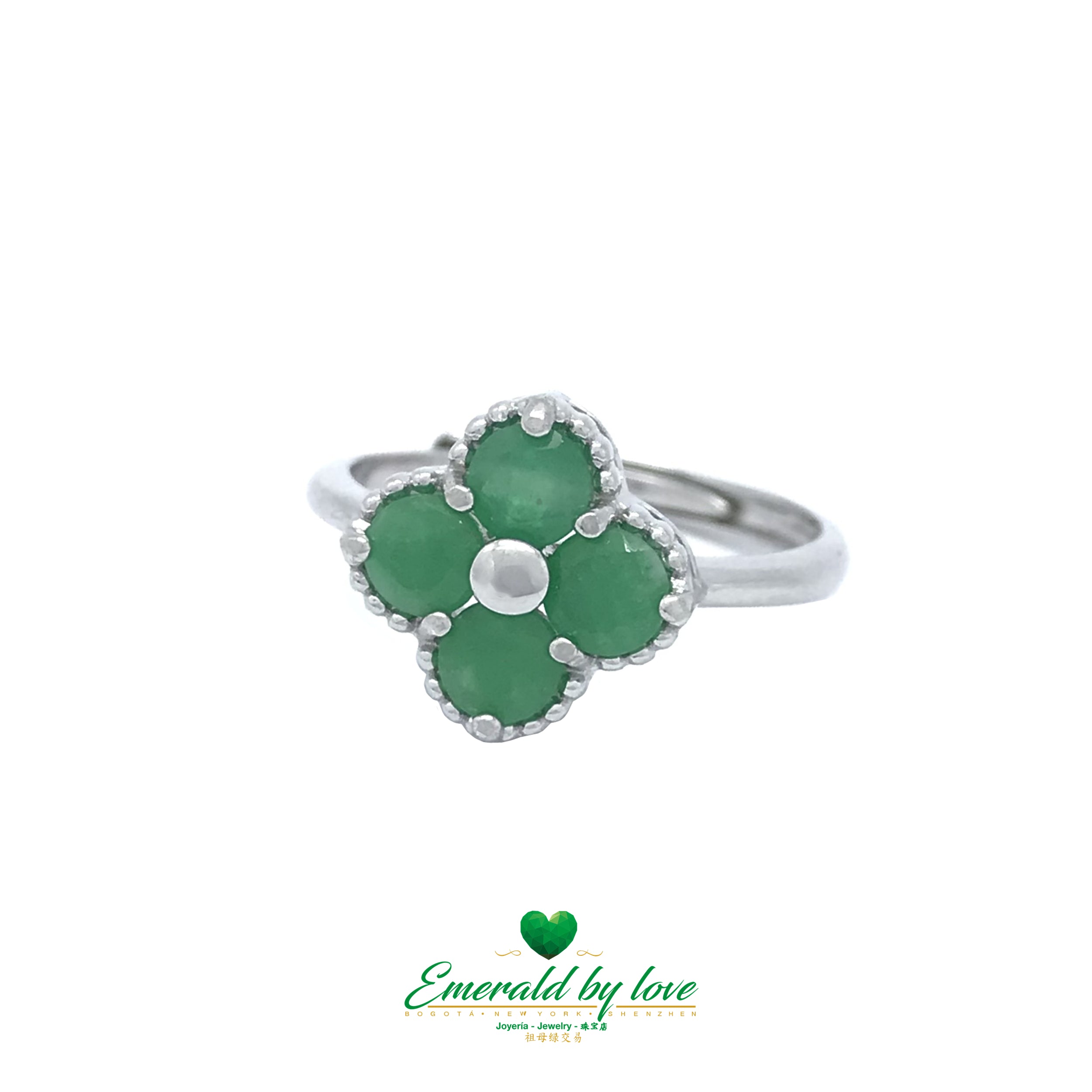 Lucky Four-Leaf Clover Ring with Round Colombian Emerald