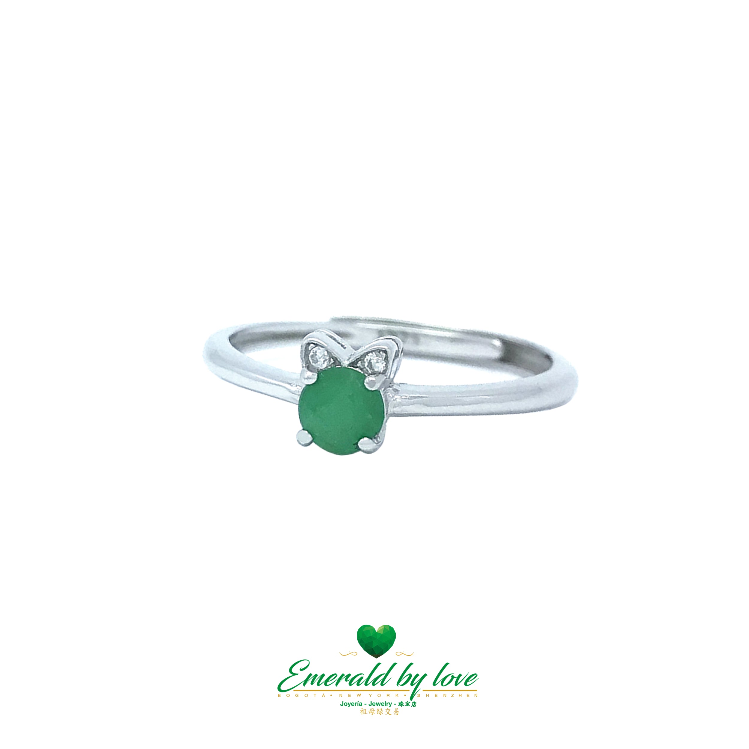 Solitaire Emerald Silver Ring with Cat Ear Design