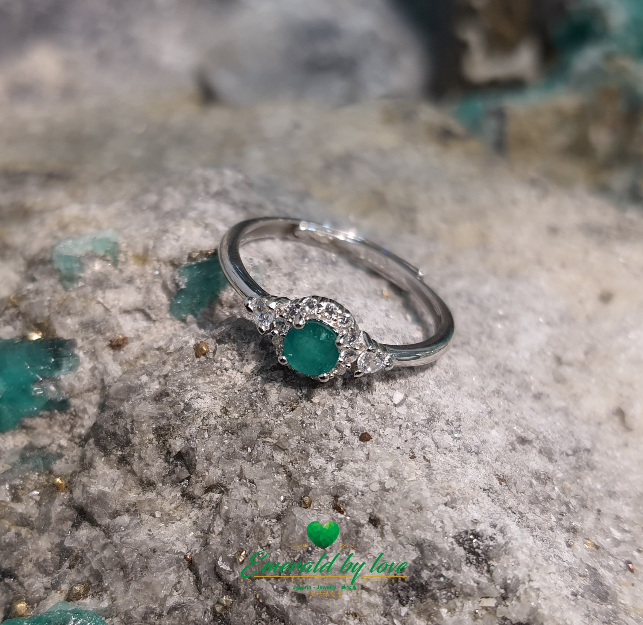 Round Marquise Silver Ring with Central Emerald and Side Zirconias