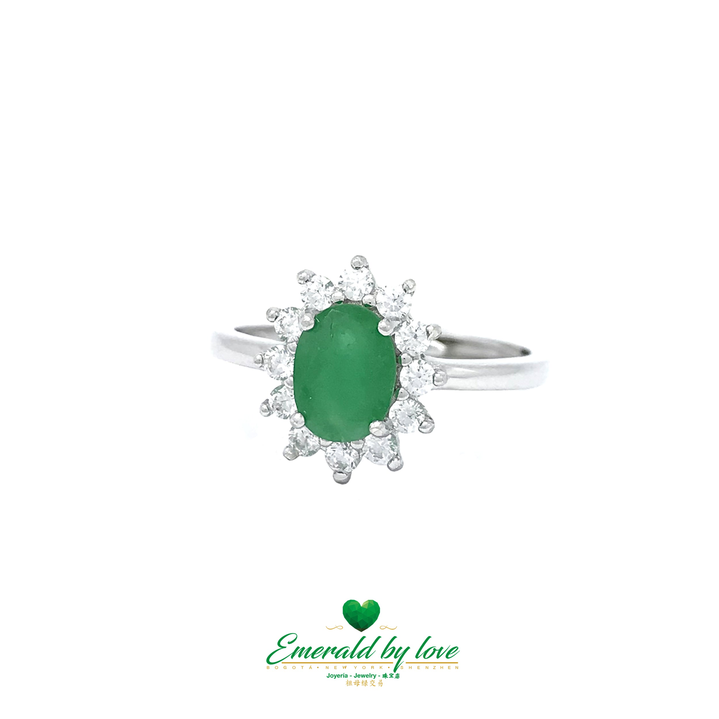 Elongated Marquise Silver Ring with Central Oval Emerald: Timeless Elegance