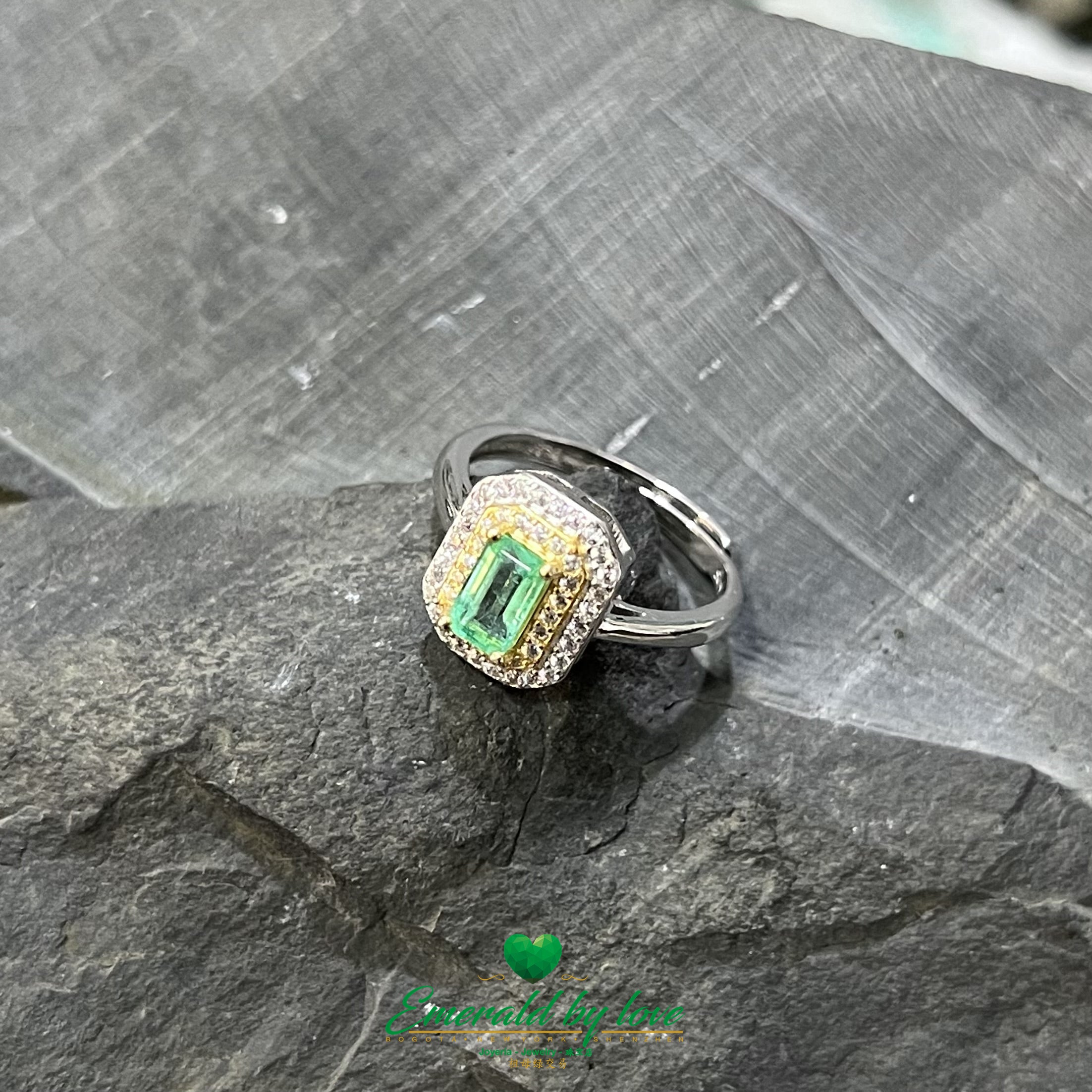 Rectangular Gold-Plated Ring with Central Emerald