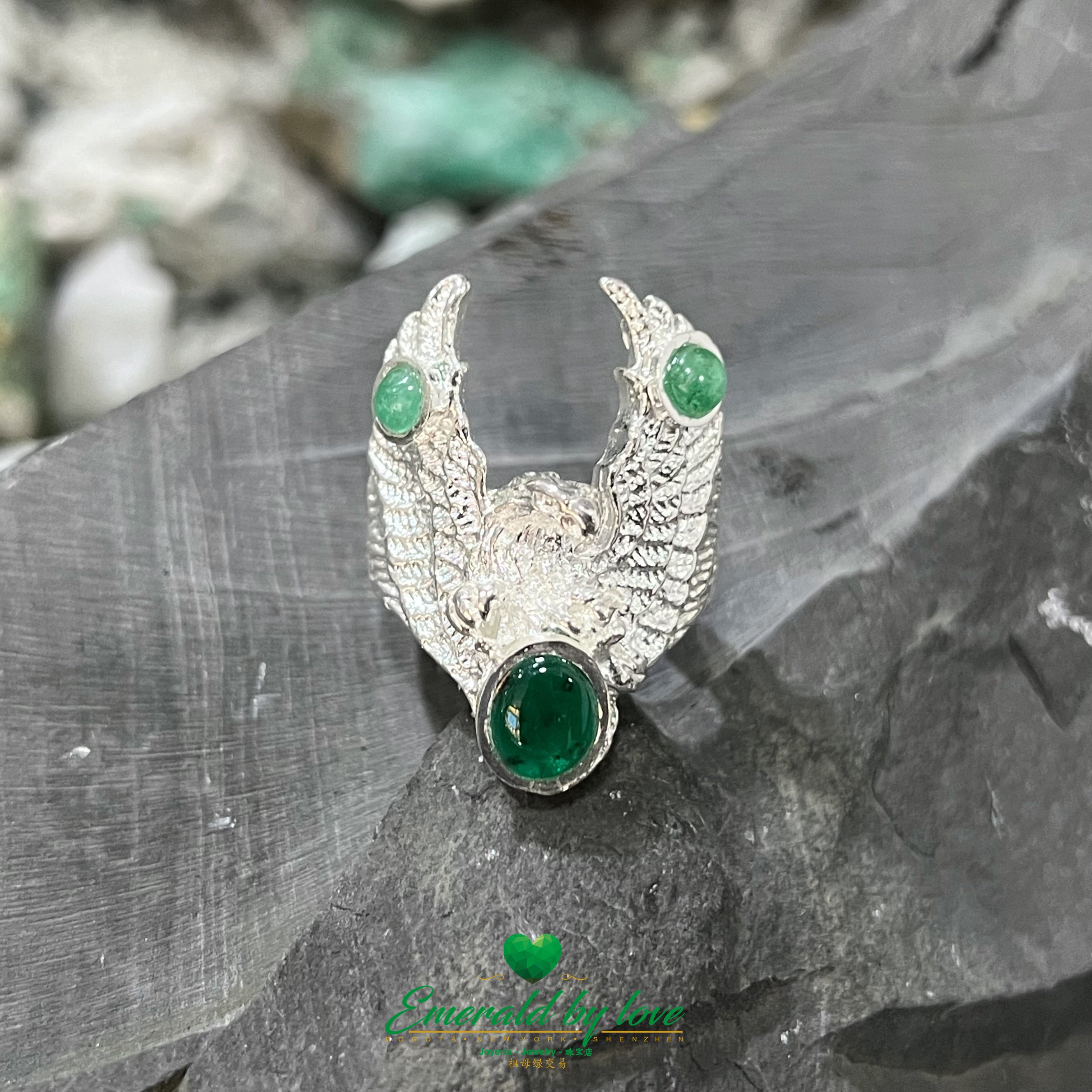 Eagle-Shaped Men's Ring with Cabochon Emerald