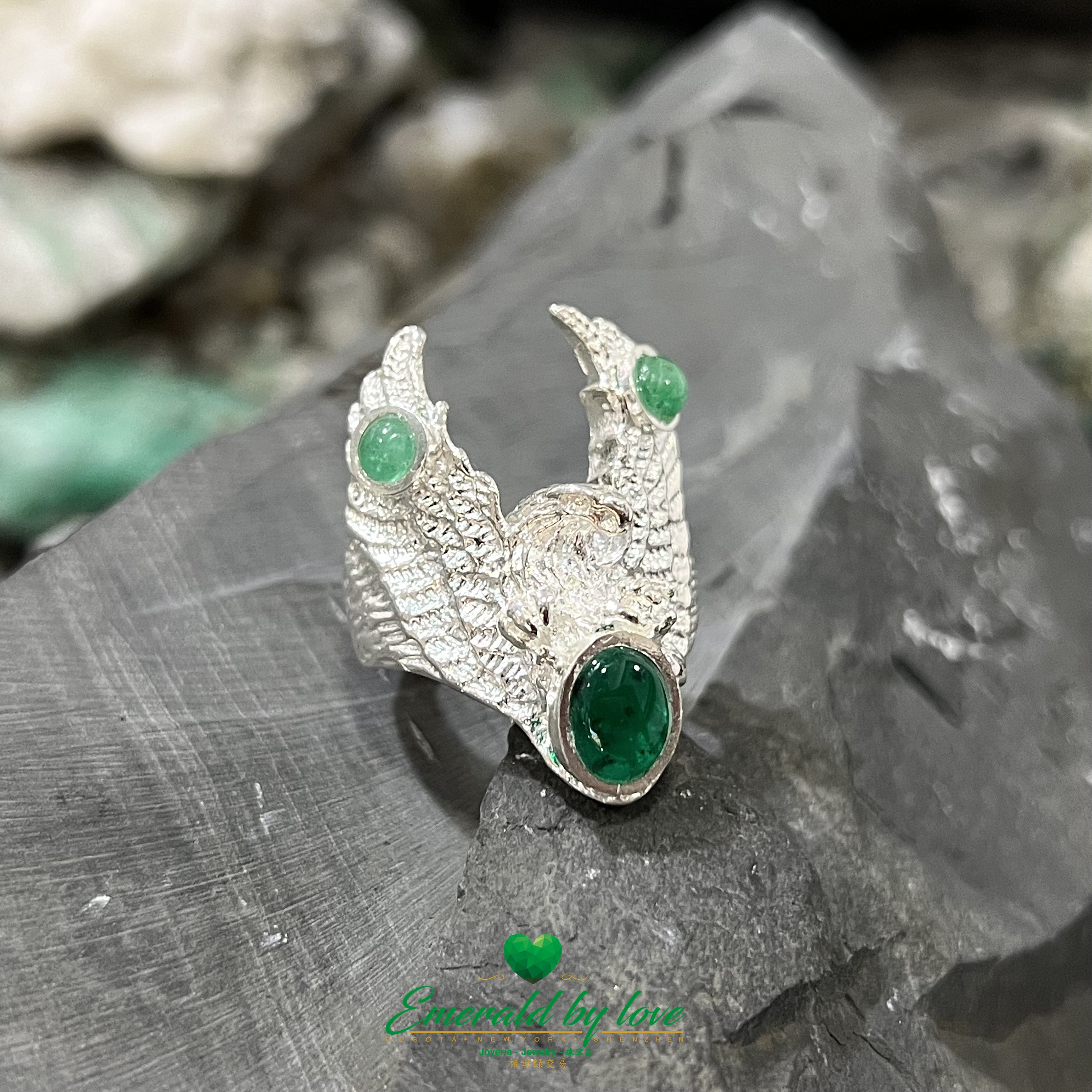Eagle-Shaped Men's Ring with Cabochon Emerald