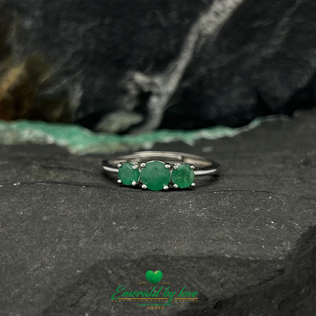 925 Sterling Silver Ring with Three Central Round Emeralds