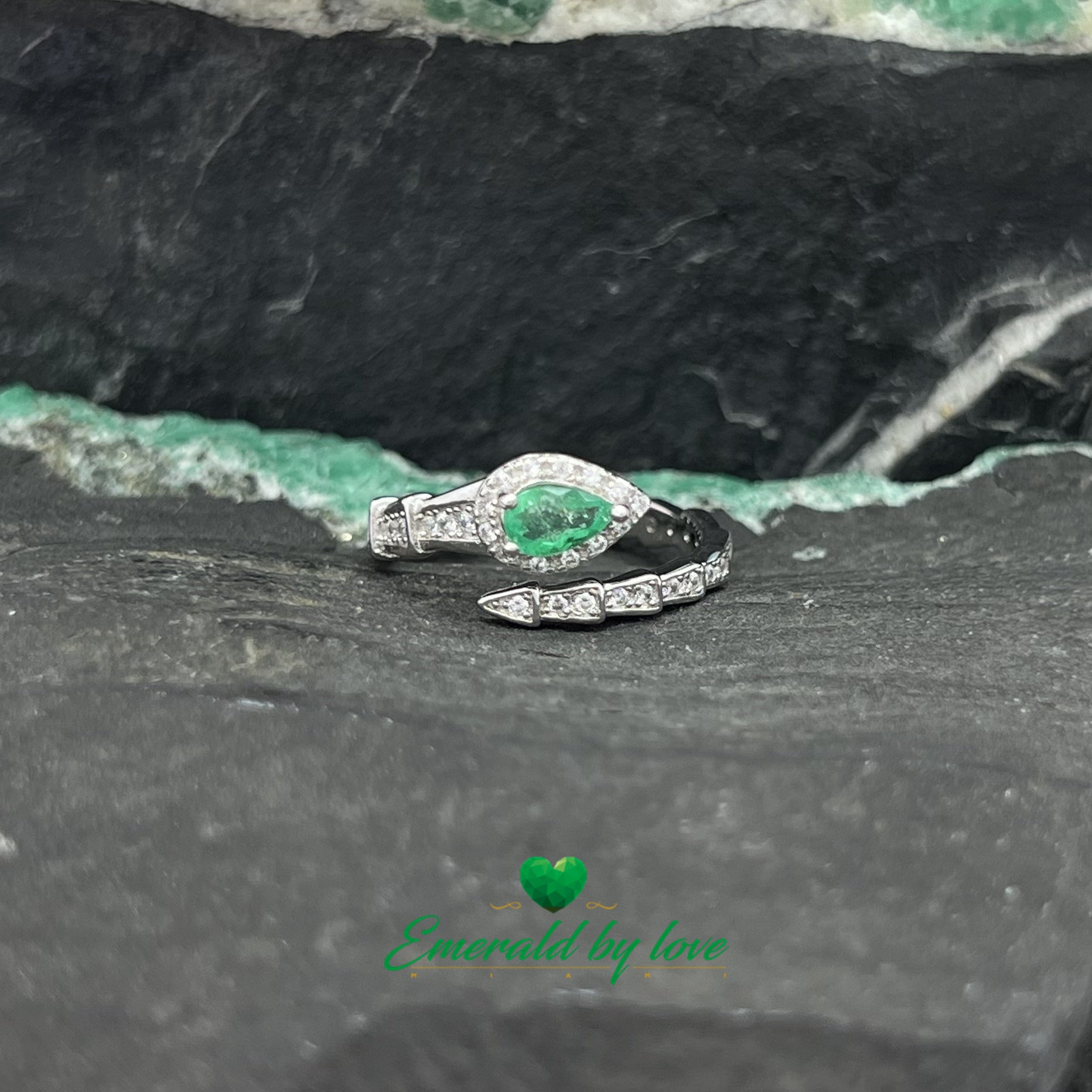 Stunning Snake Design Ring with Teardrop Emerald Accent