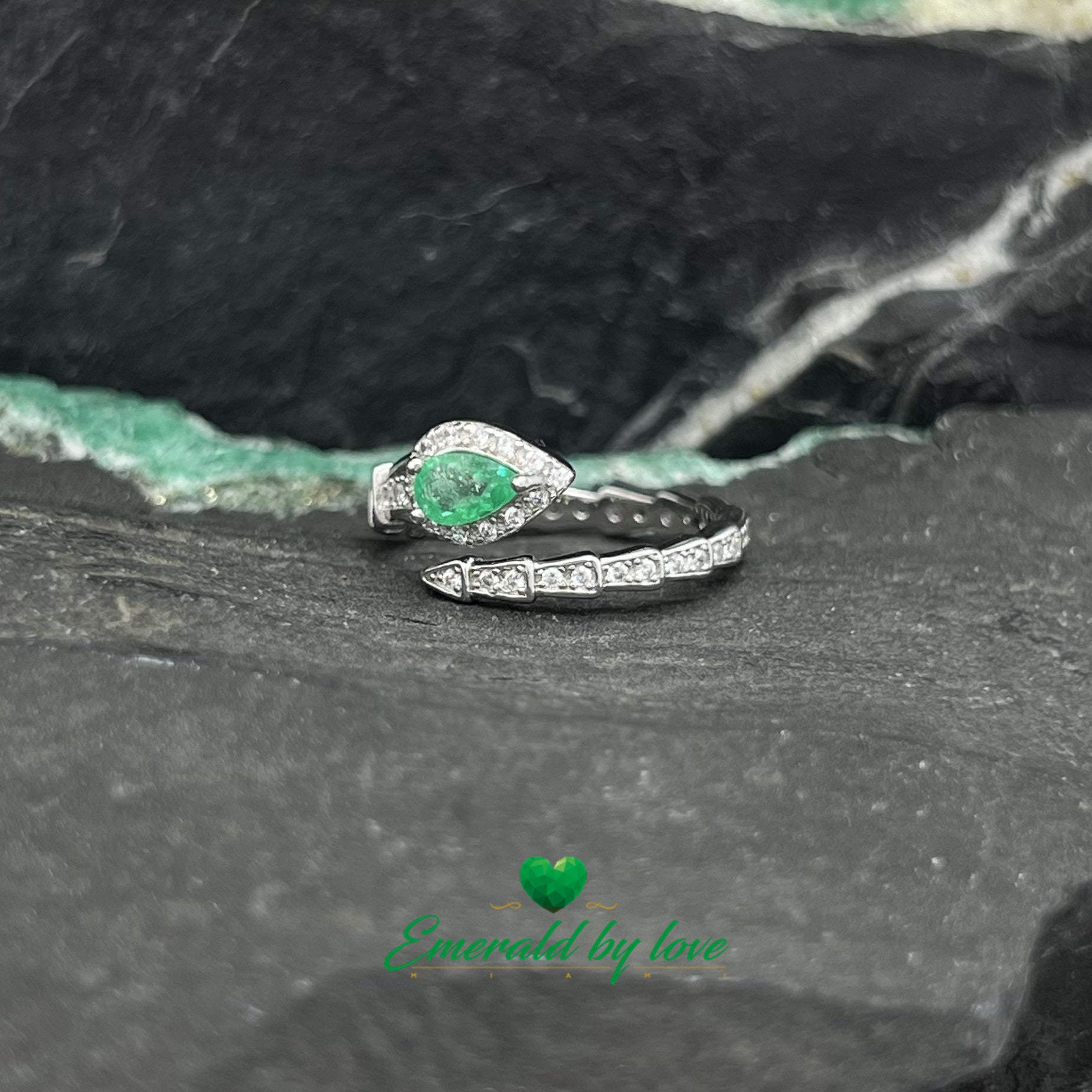 Stunning Snake Design Ring with Teardrop Emerald Accent