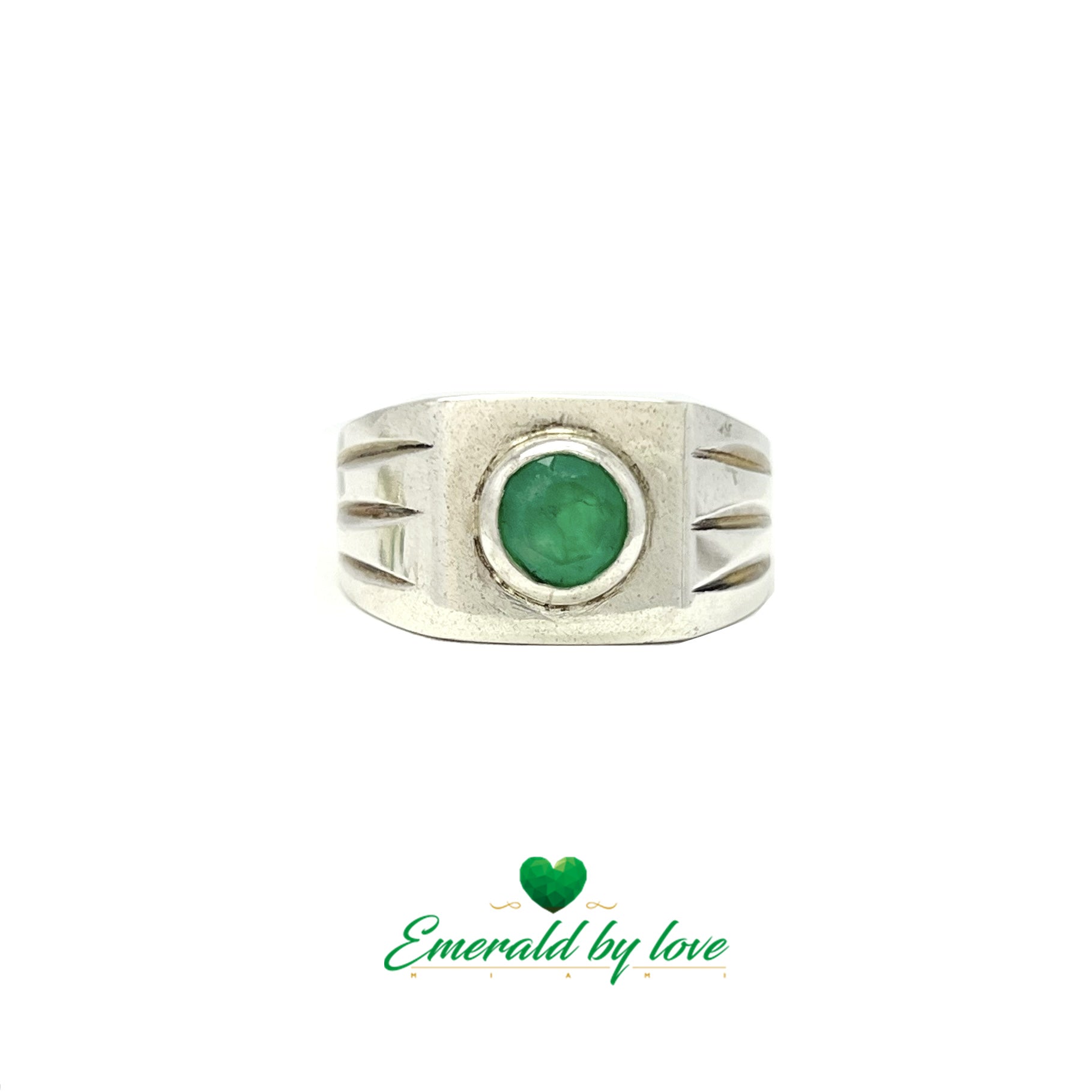 Men's Silver Ring with Round Emerald in Bezel Setting and Decorative Lines