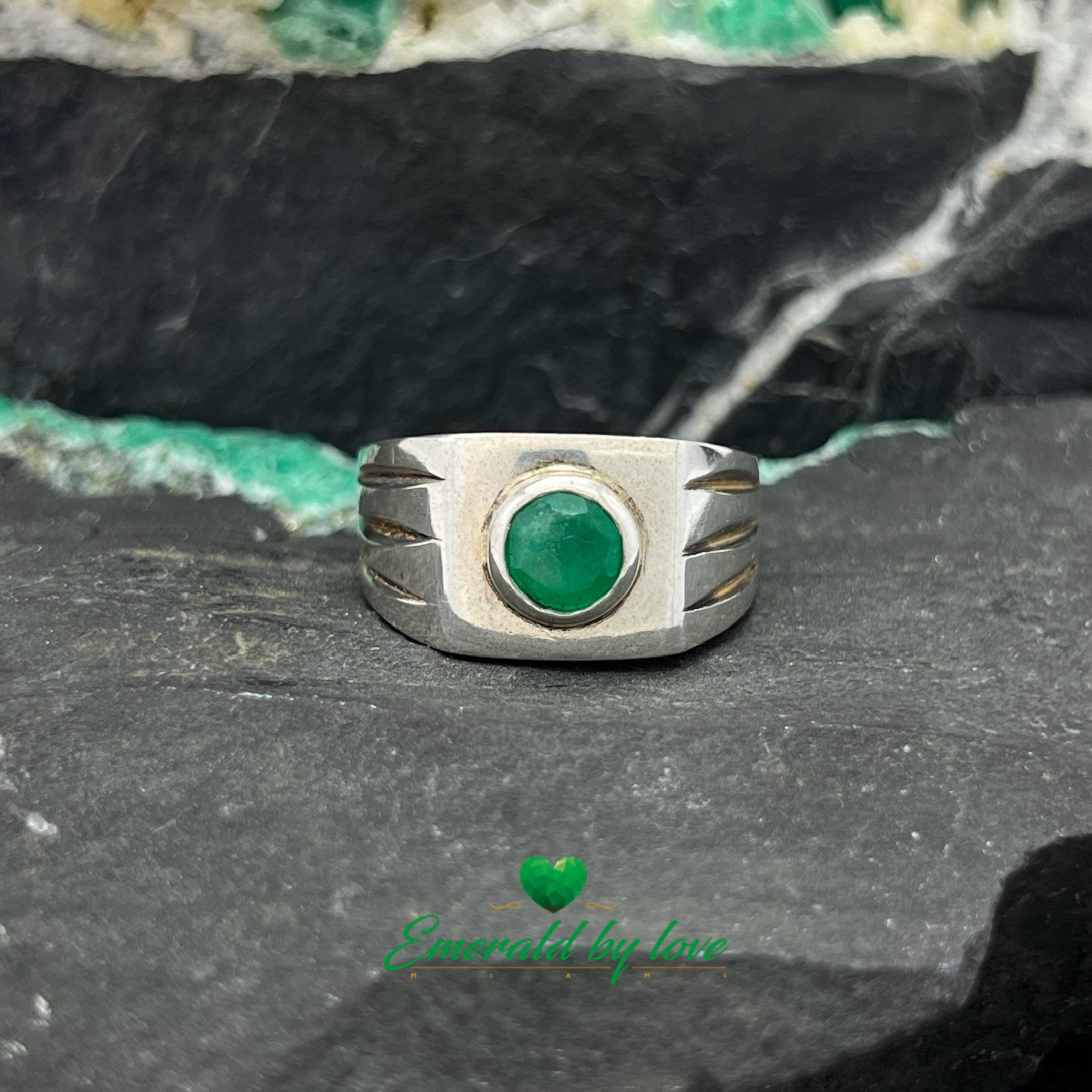 Men's Silver Ring with Round Emerald in Bezel Setting and Decorative Lines