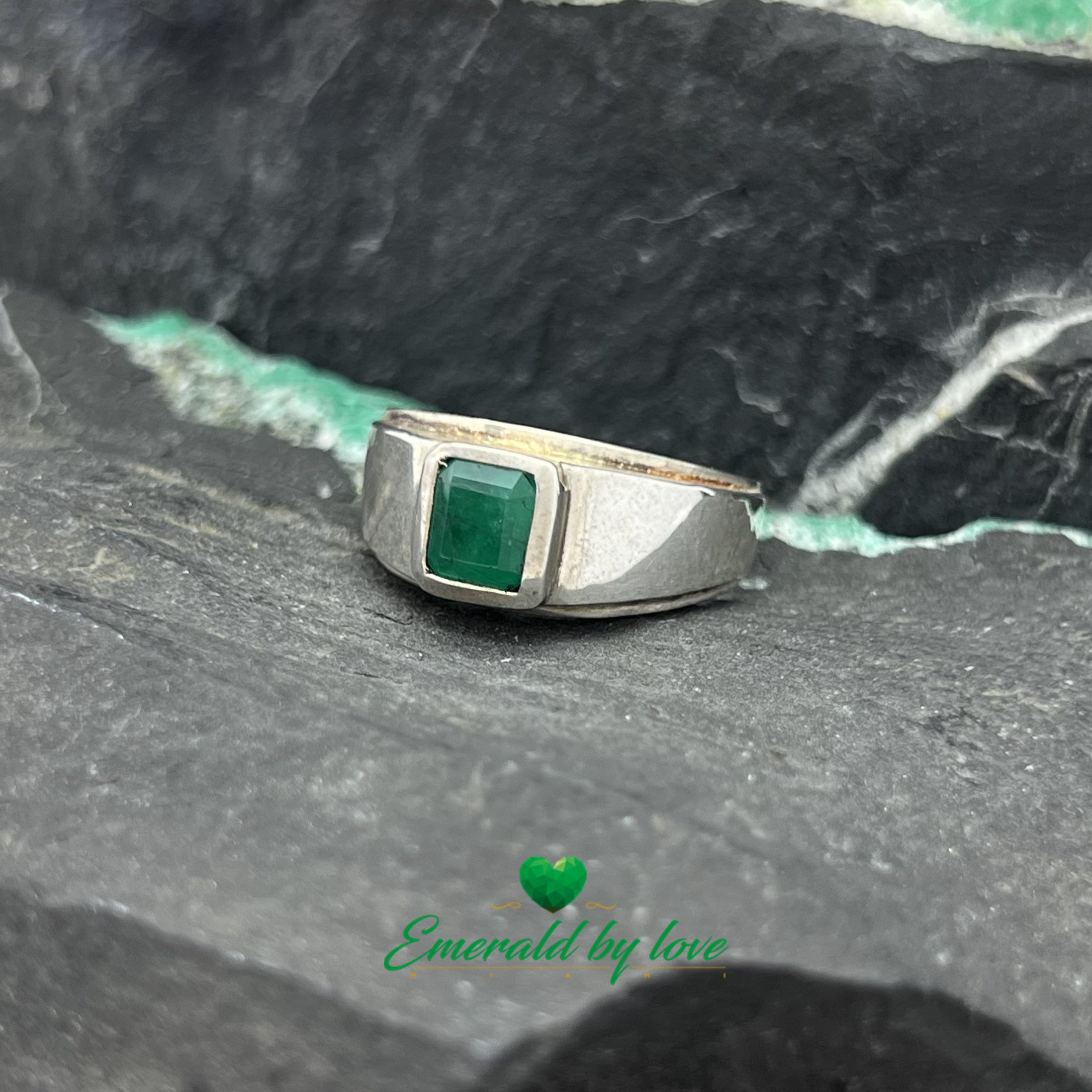 Simple Men's Silver Ring with Central Rectangular Emerald