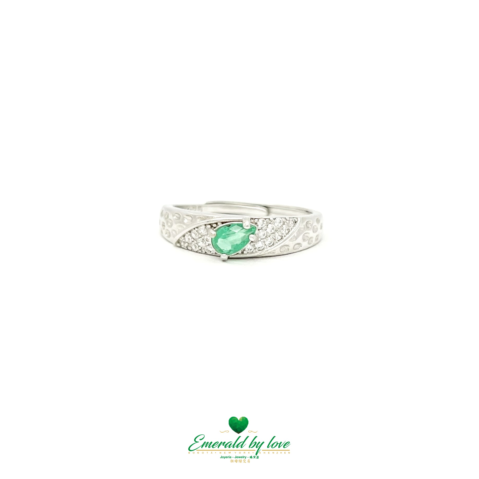 Chunky Silver Ring with Zircons and Diagonal Pear-Shaped Emerald