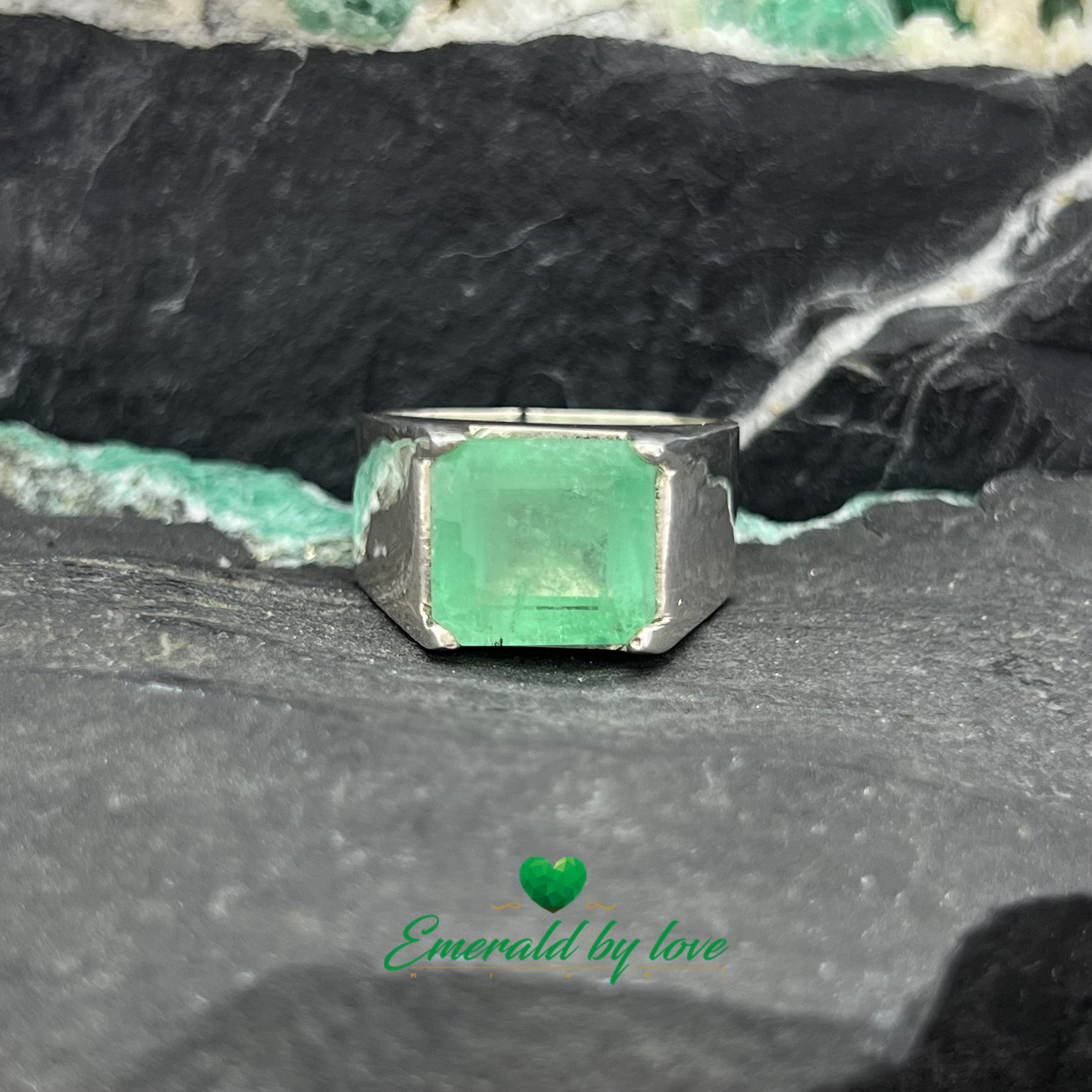 Men's Silver Ring with Horizontal Rectangular Crystal-Quality Emerald